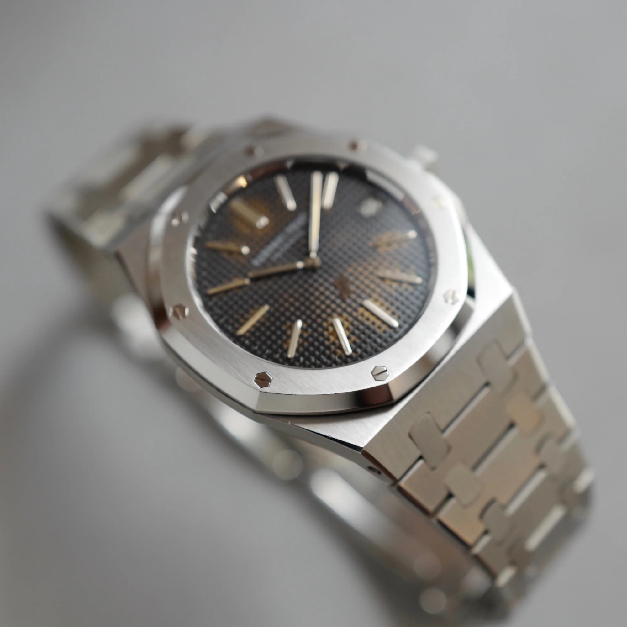 Audemars Piguet B-Series Royal Oak Jumbo Watch Ref. 5402 in Exceptional Condition - Image 7