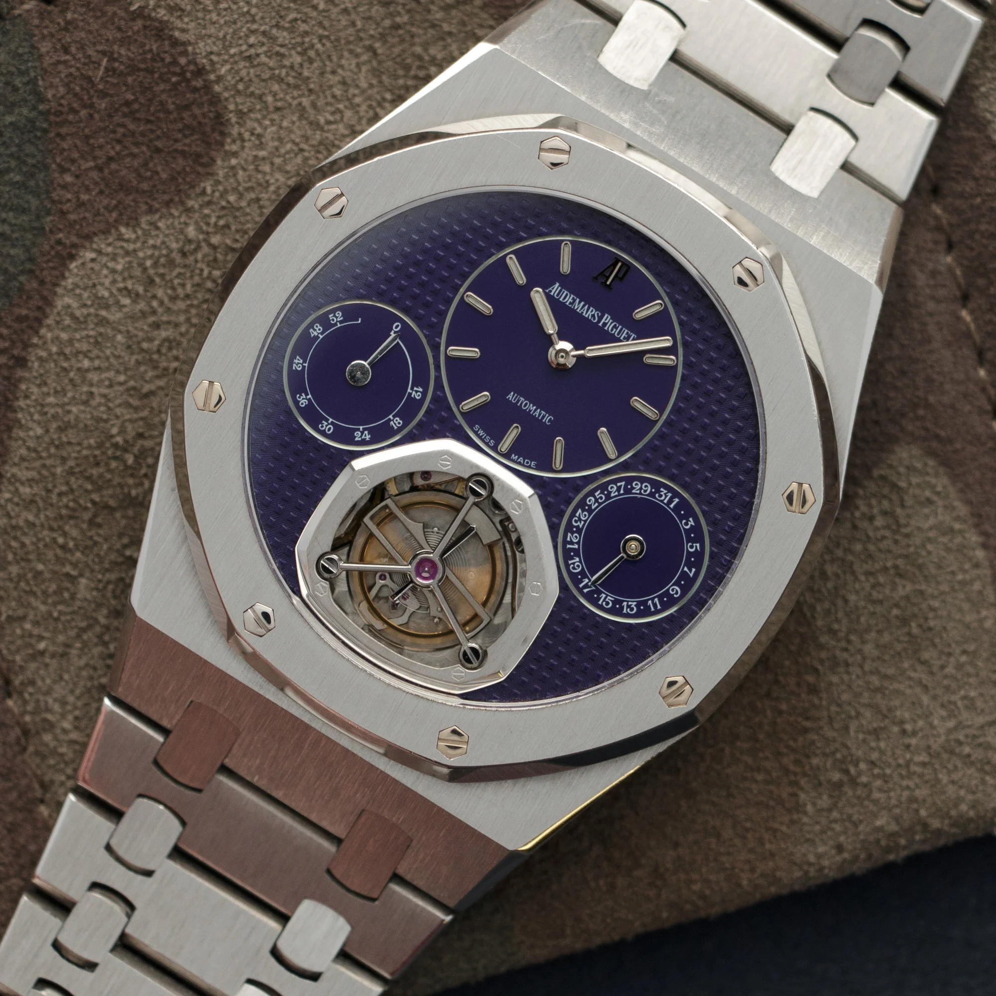Audemars Piguet Platinum Royal Oak Anniversary Tourbillon Watch, Ref. 25831 - Image 2