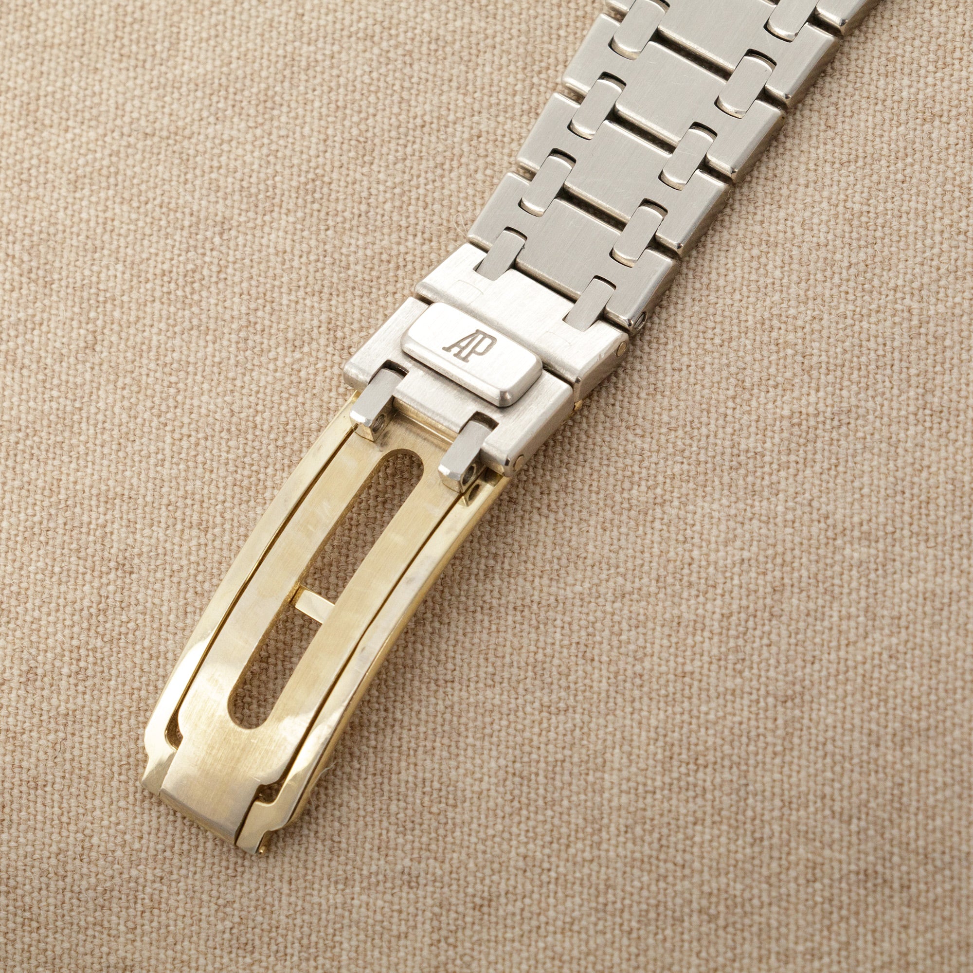 Audemars Piguet Platinum Royal Oak with Mother of Pearl and Diamond Dial - Image 8