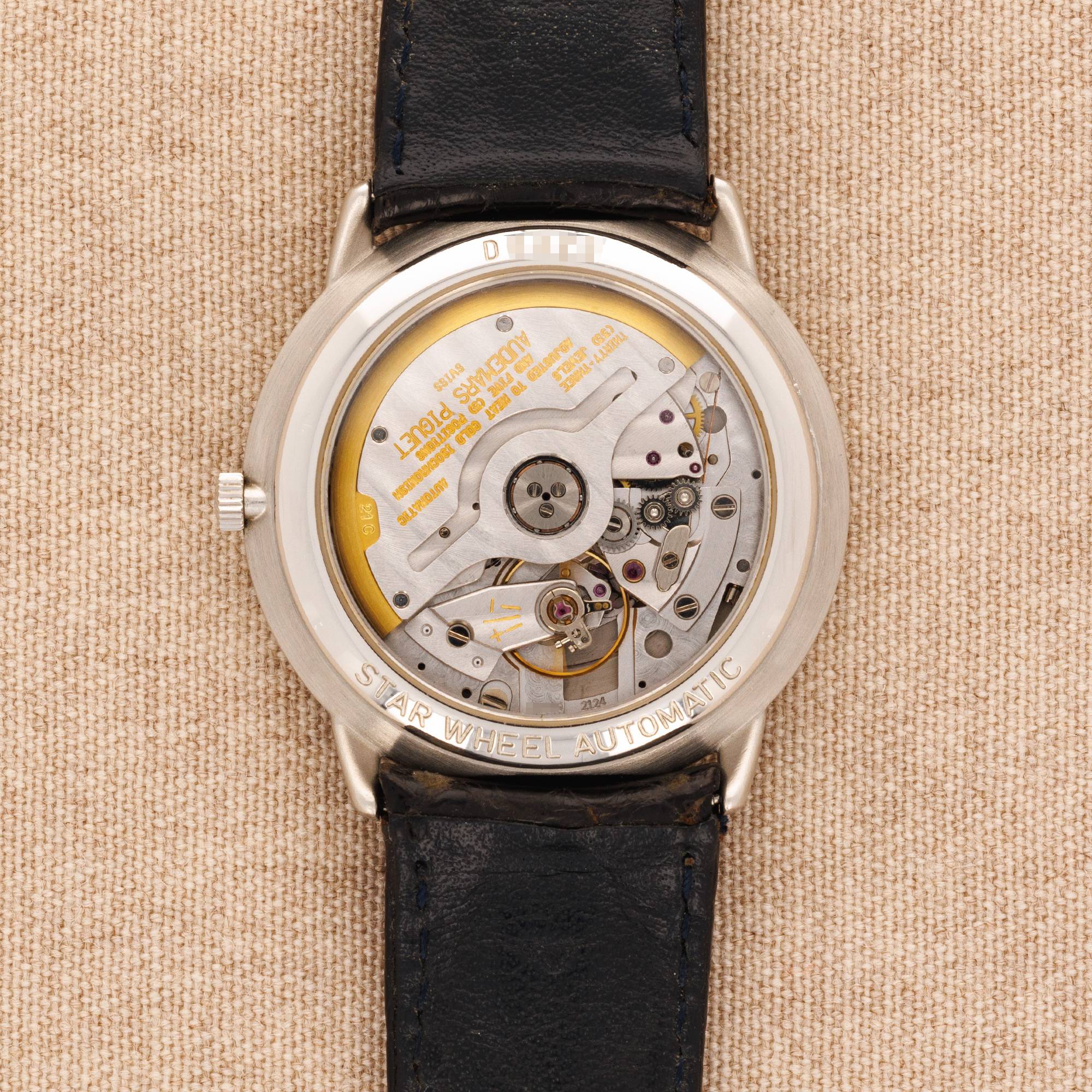 Audemars Piguet Platinum Star Wheel with Engraved Dial Ref. 25720 - Image 3