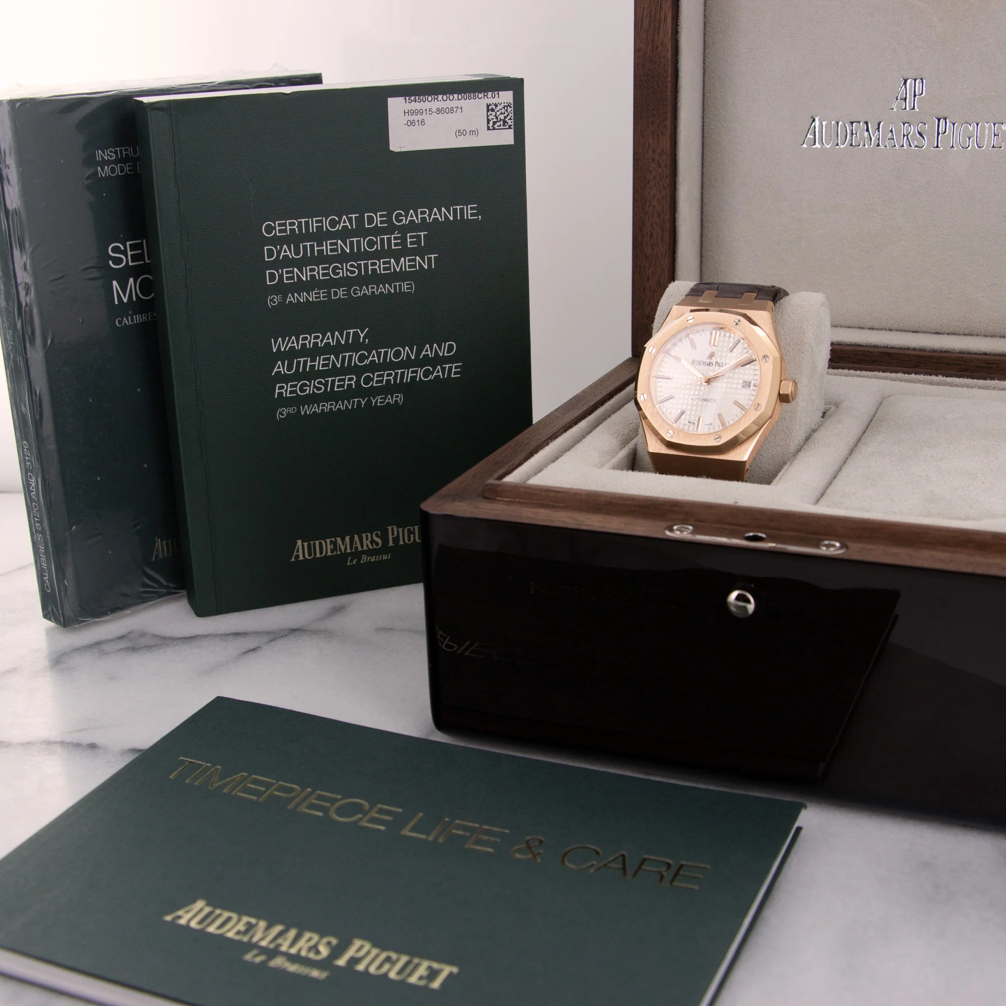 Audemars Piguet Rose Gold Automatic Royal Oak Ref. 15450 - Image 5