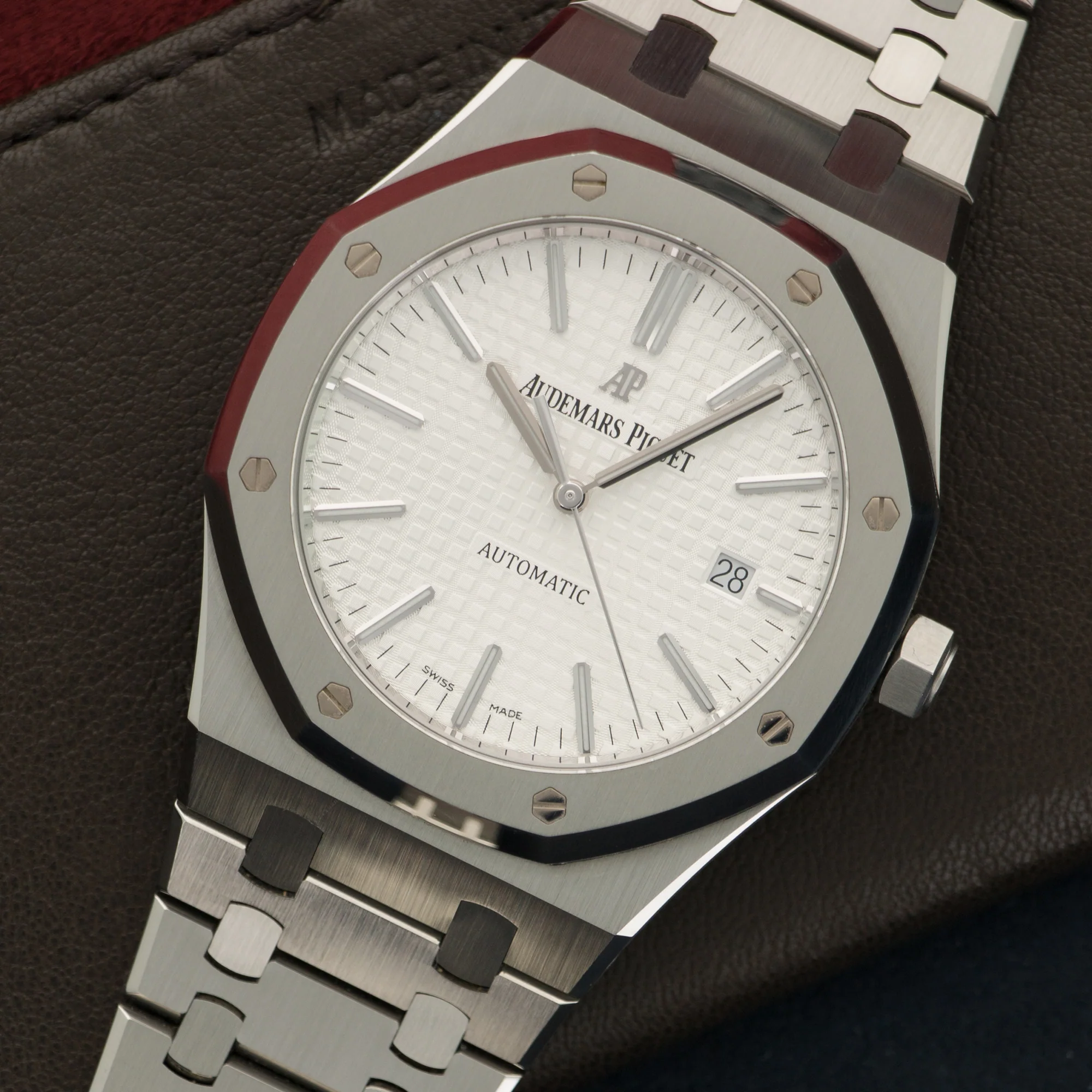 Audemars Piguet Royal Oak Automatic Watch Ref. 15400 - Image 2