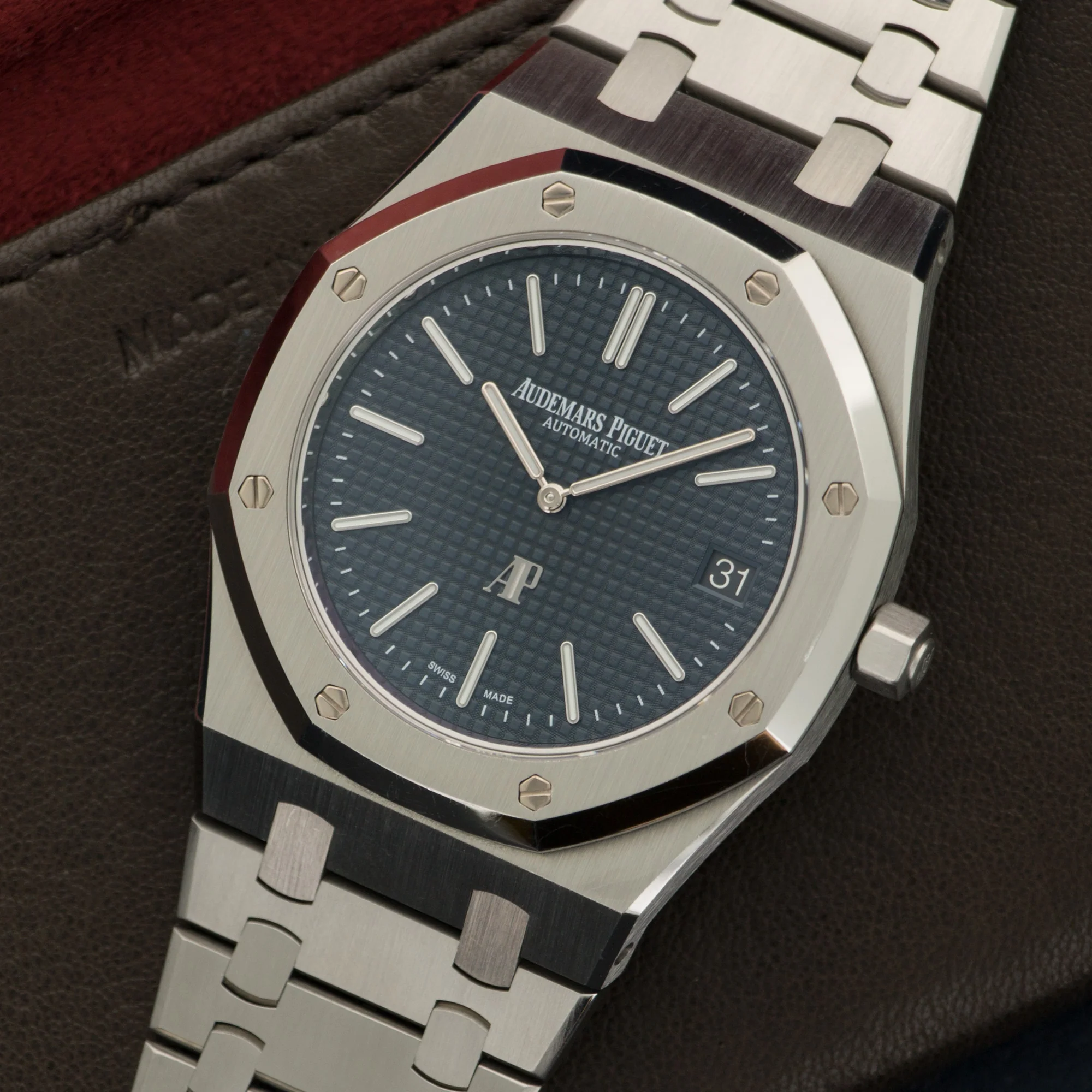 Audemars Piguet Royal Oak Extra Thin Watch Ref. 15202 - Image 2