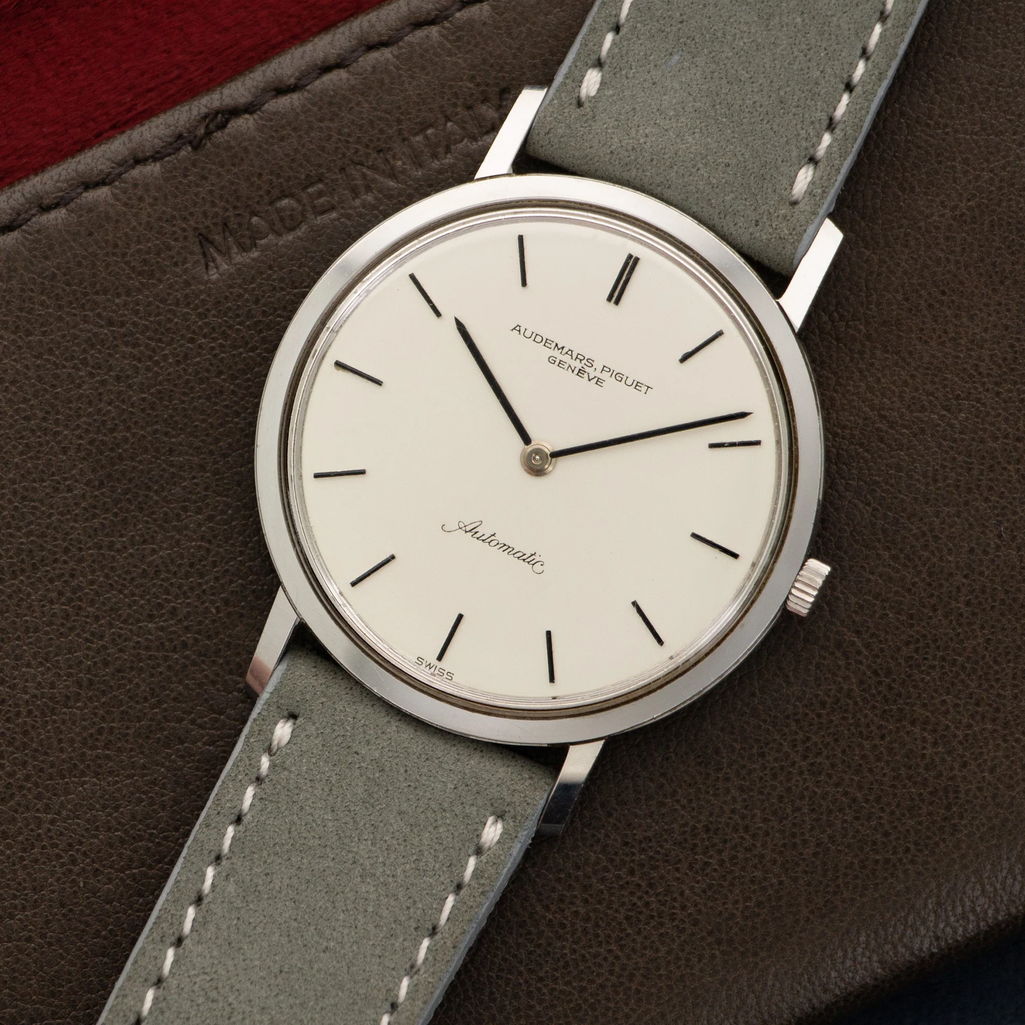 Audemars Piguet Steel Automatic Ultra-Slim Watch Ref. 5273 - Image 2