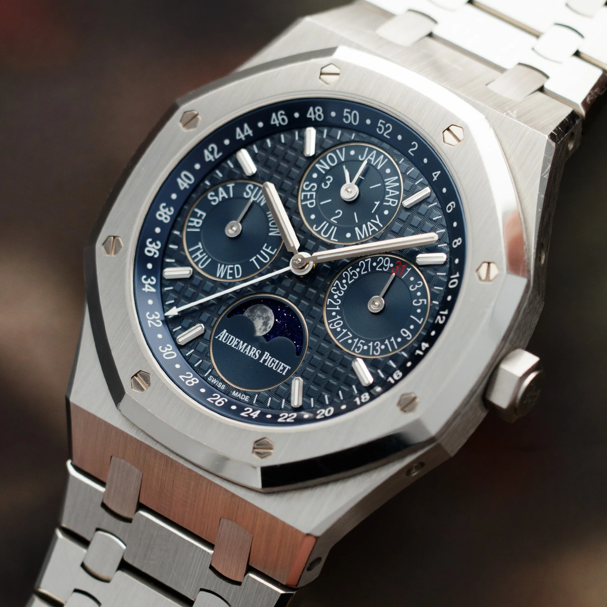 Audemars Piguet Steel Royal Oak Quantieme Perpetual Ref. 26574 - Image 2