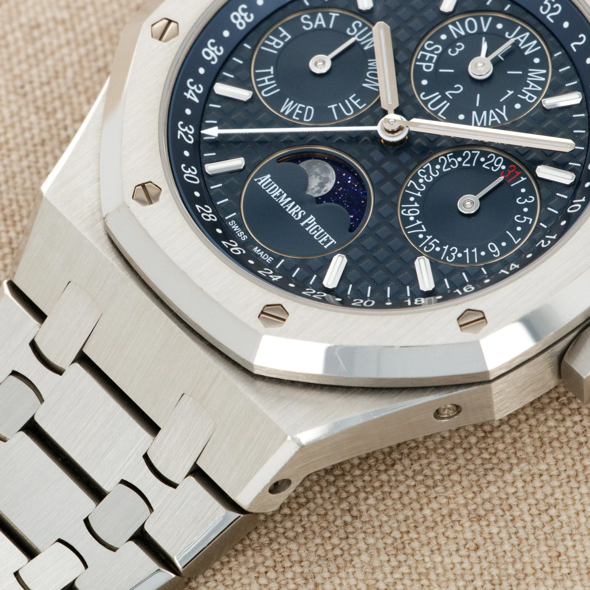 Audemars Piguet Steel Royal Oak Quantieme Perpetual Ref. 26574 - Image 4
