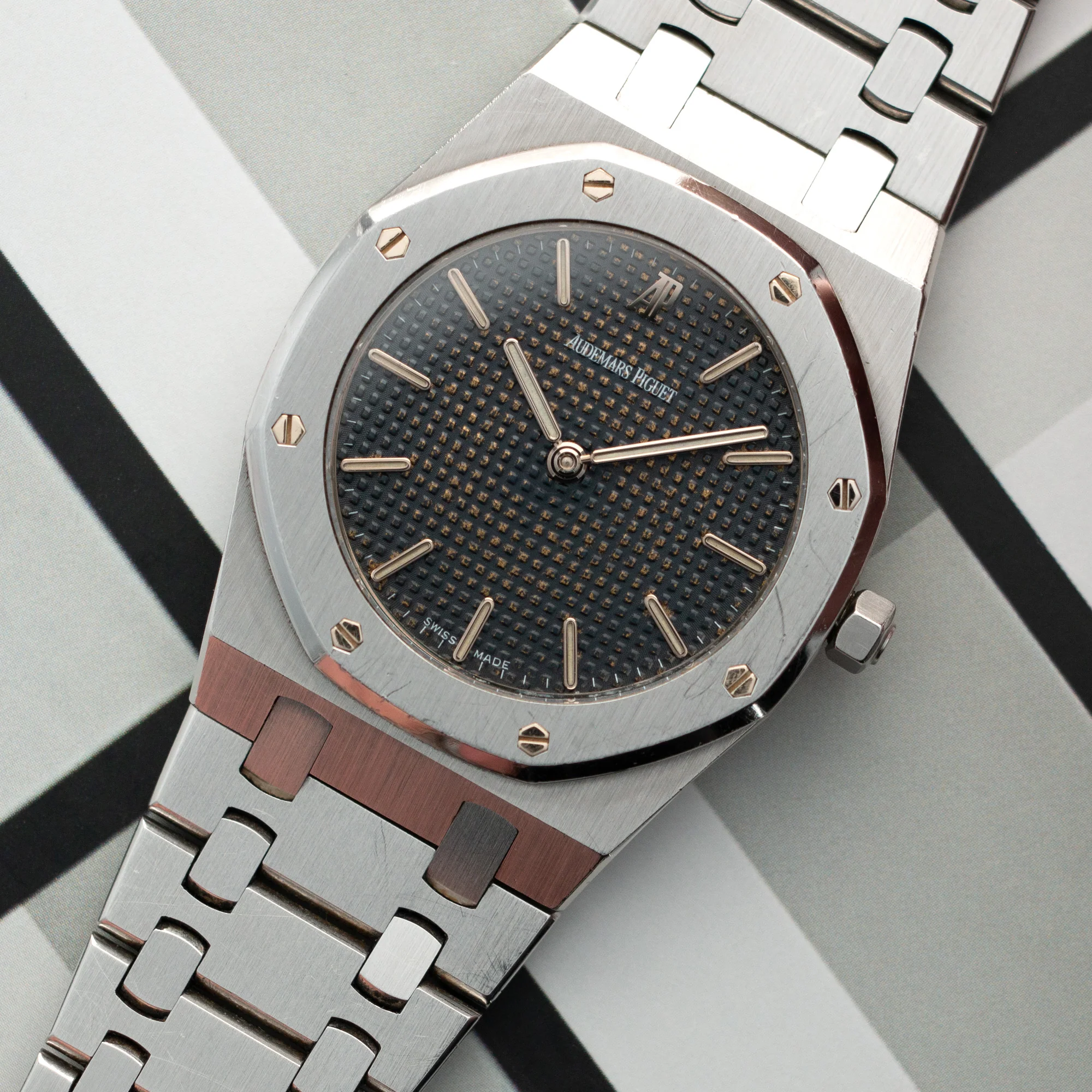 Audemars Piguet Steel Royal Oak Ref. 56303 - Image 2