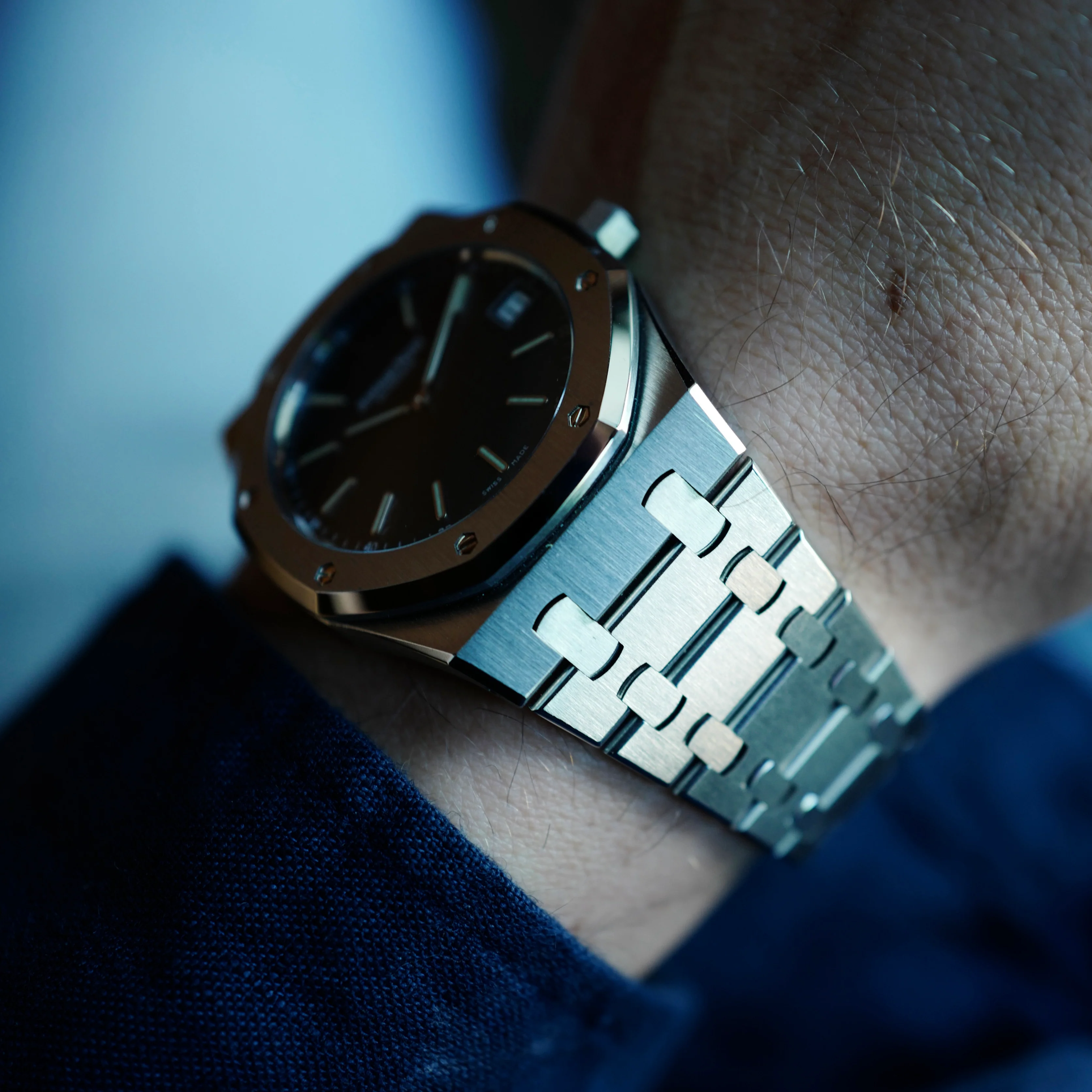 Audemars Piguet Steel Ultra Thin Royal Oak Ref. 15202 with Early Serial Number - Image 6