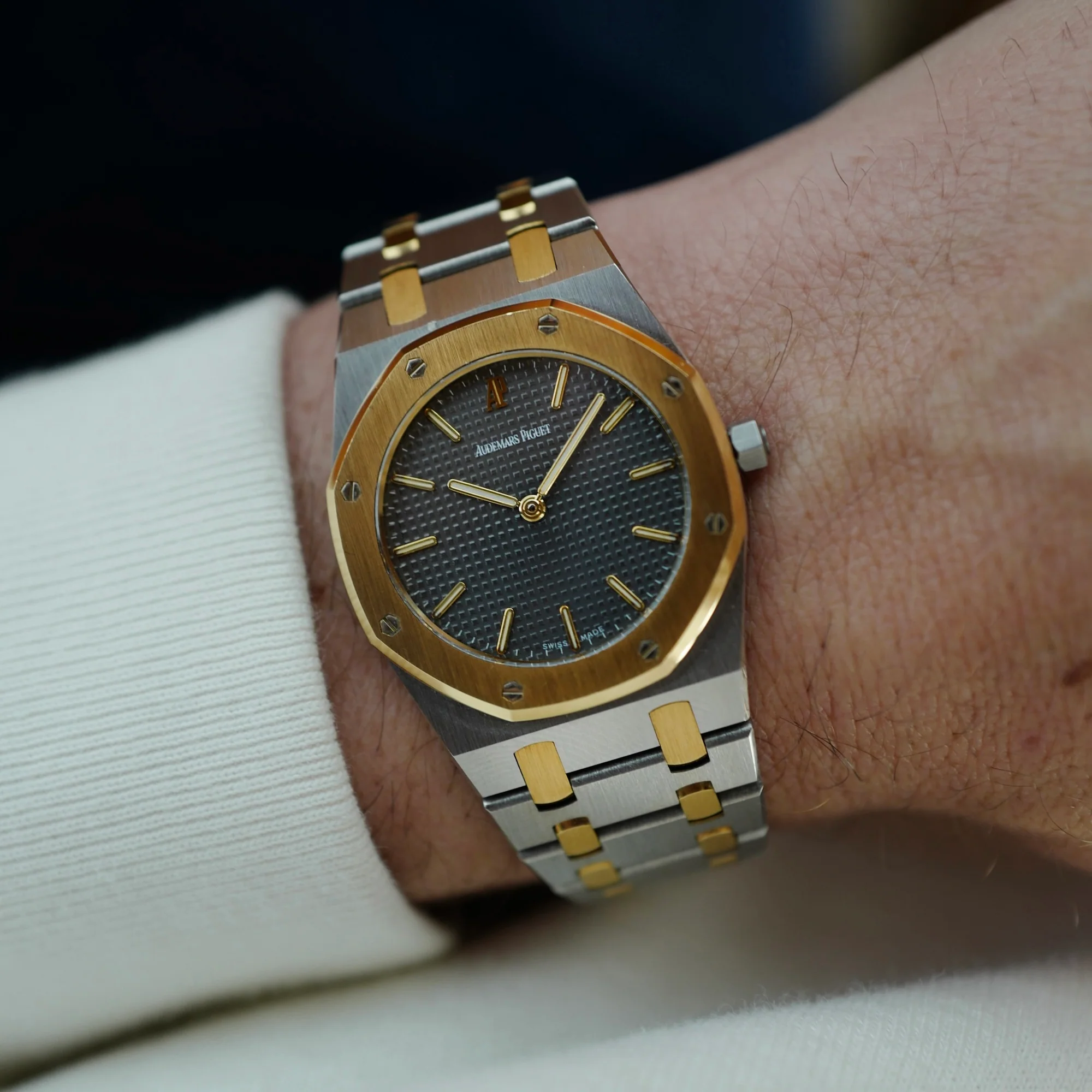 Audemars Piguet Two-Tone Royal Oak Ref. 56303 - Image 2