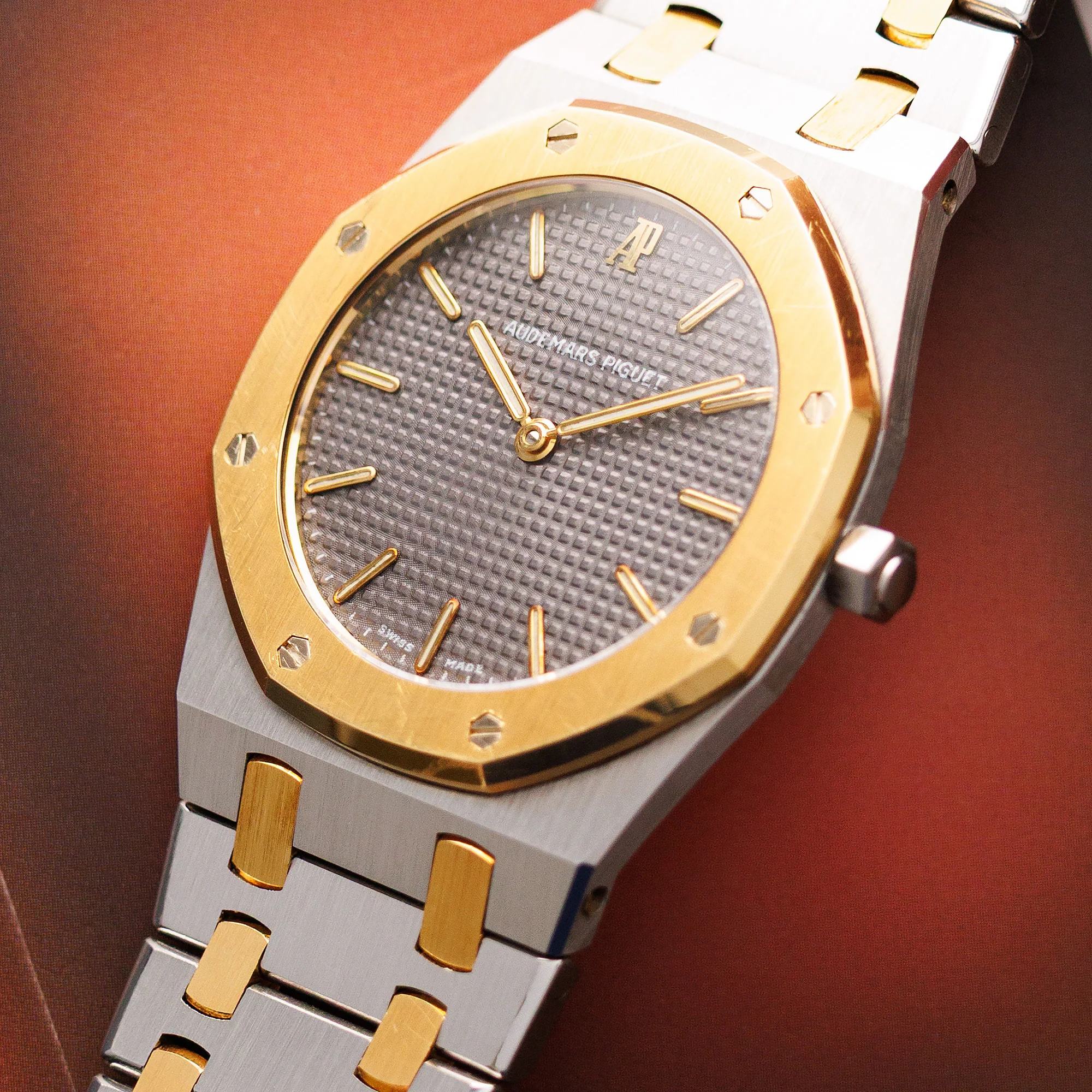 Audemars Piguet Two-Tone Royal Oak Ref. 56303 Very Nice Condition - Image 2