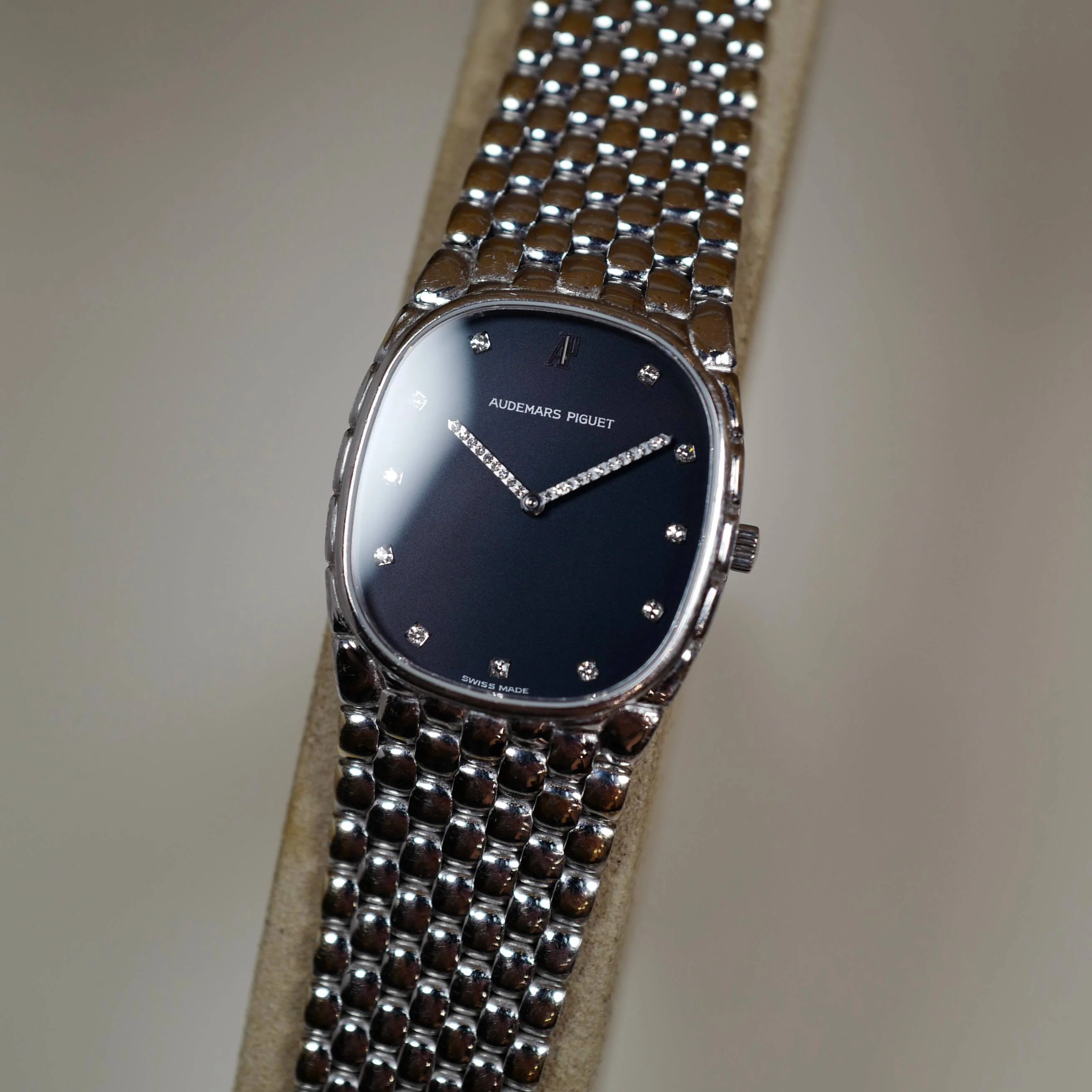 Audemars Piguet White Gold Beaded Bracelet Watch - Image 3