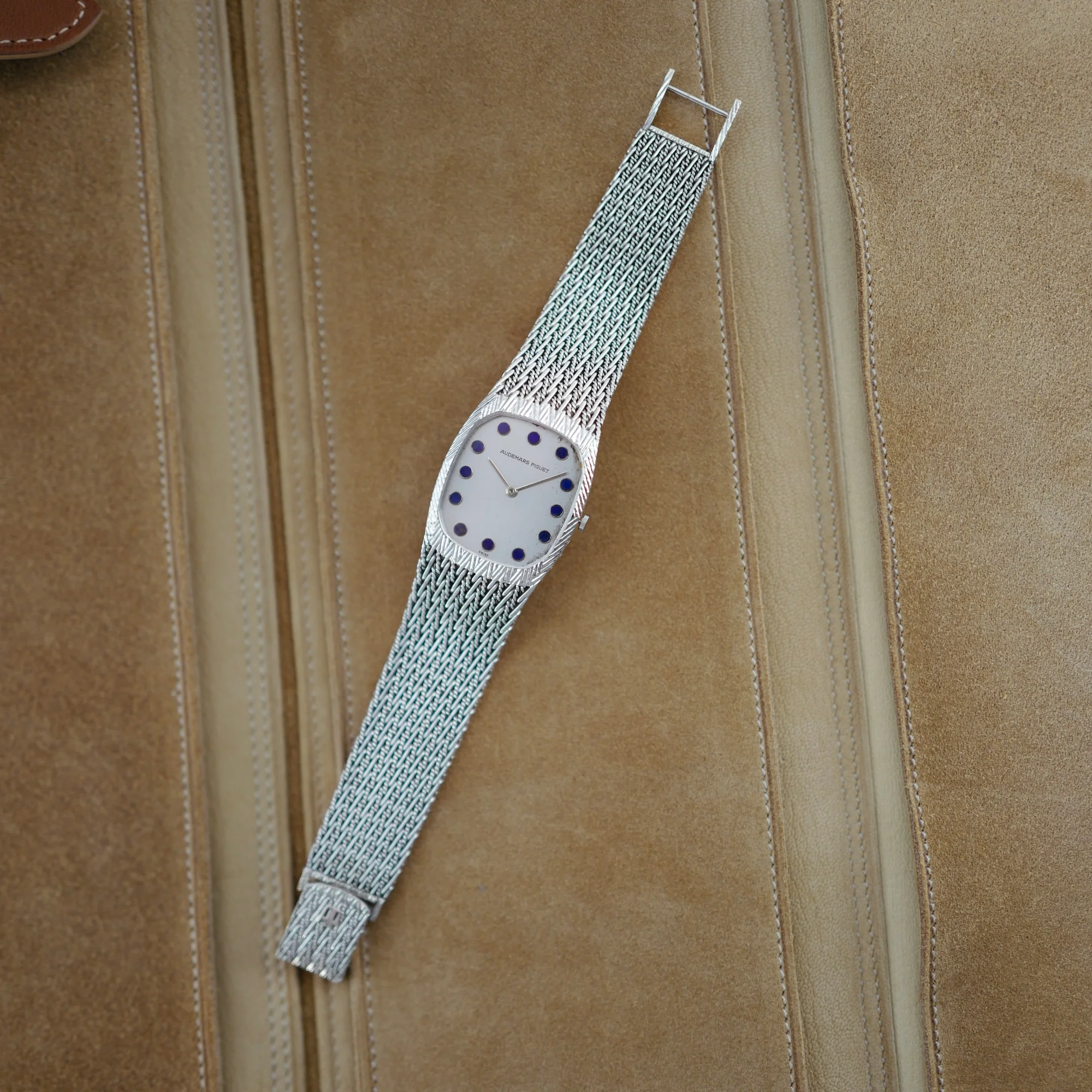 Audemars Piguet White Gold and Blue Round Marker Dial Watch - Image 7
