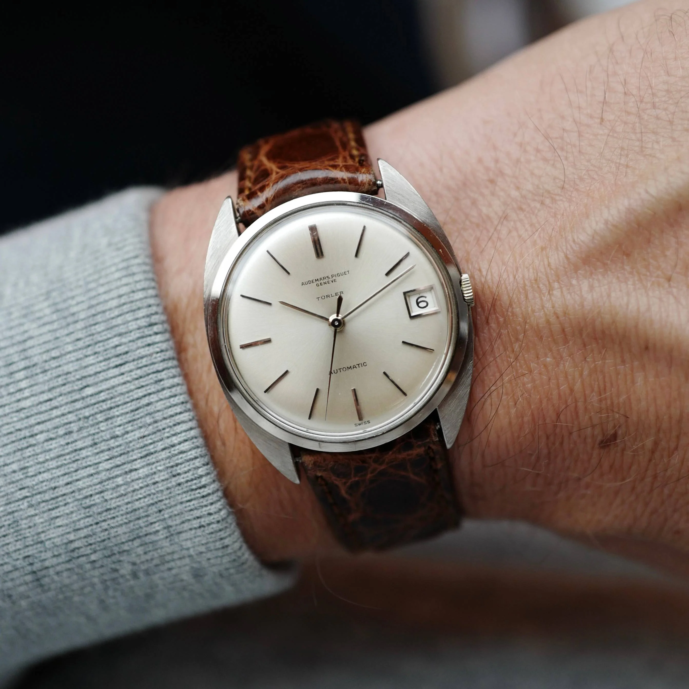 Audemars Piguet White Gold Automatic Watch Ref. 5205 Retailed by Turler - Image 4