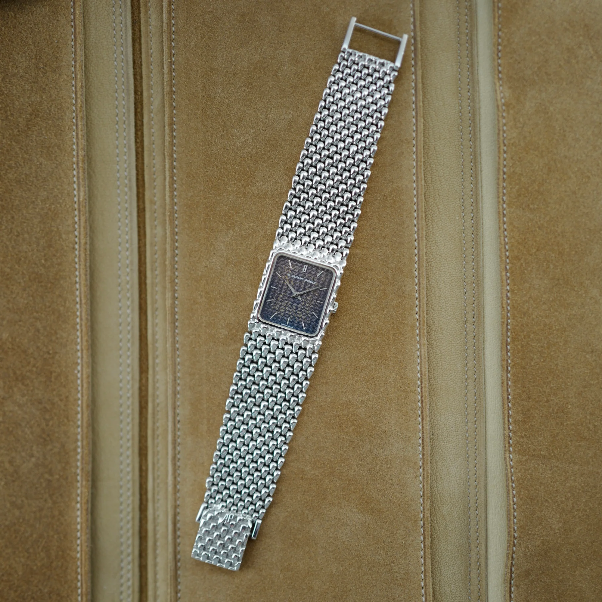 Audemars Piguet White Gold Beaded Bracelet Watch with Tropical Dial - Image 5