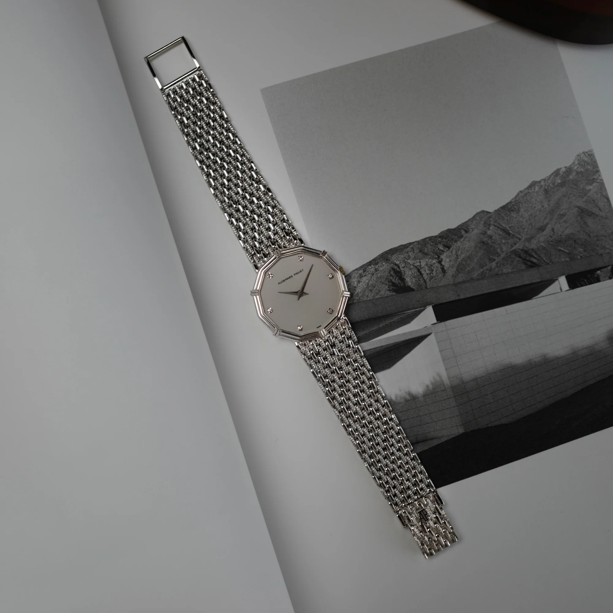 Audemars Piguet White Gold Dodecagon Watch in Like New Condition - Image 4