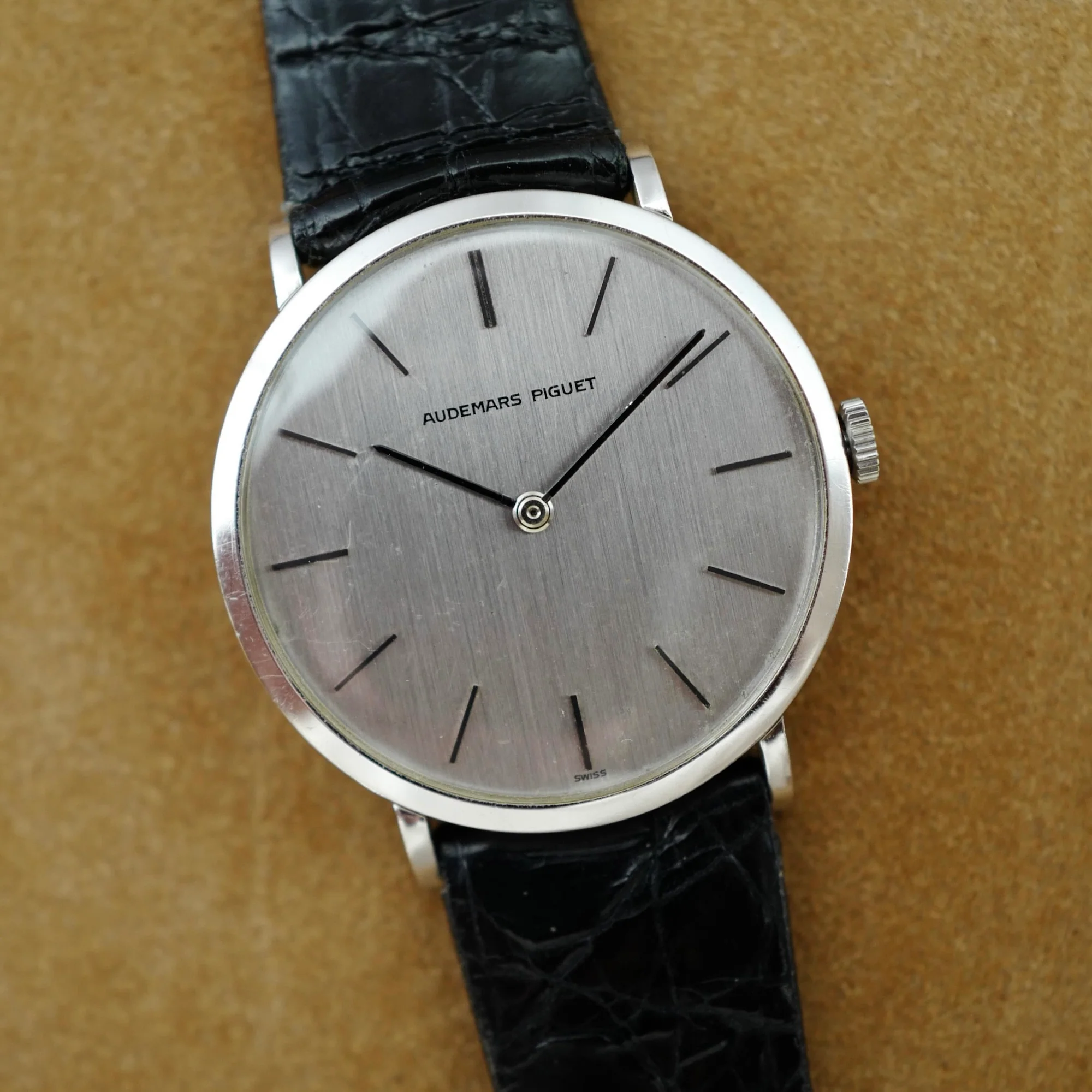 Audemars Piguet White Gold Round Dress Watch - Image 2