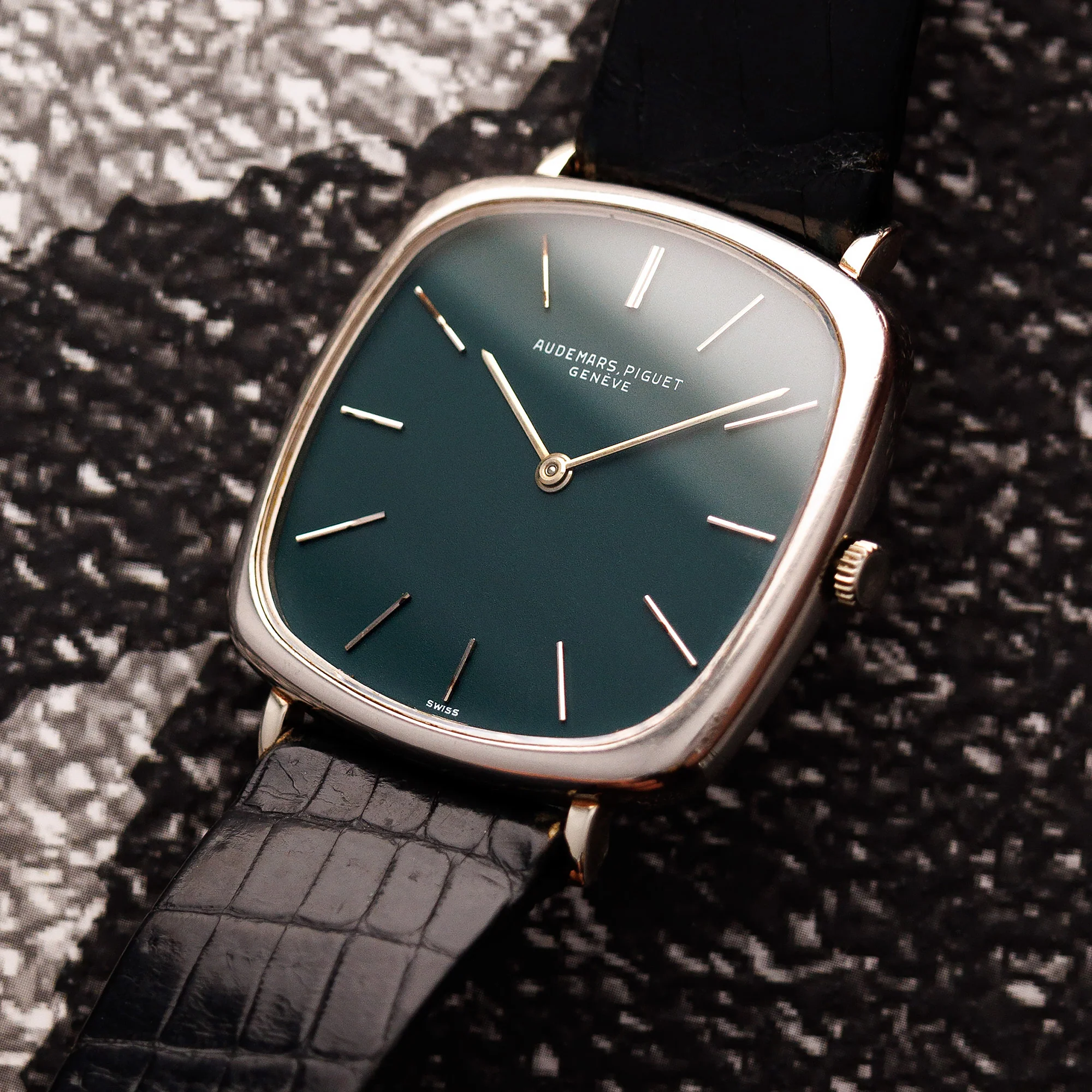 Audemars Piguet White Gold TV Shaped Watch - Image 2