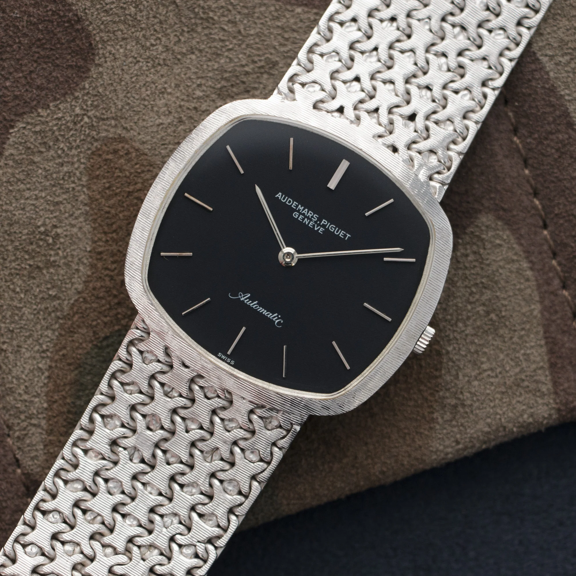 Audemars Piguet White Gold Unusual Automatic Bracelet Watch - Image 2