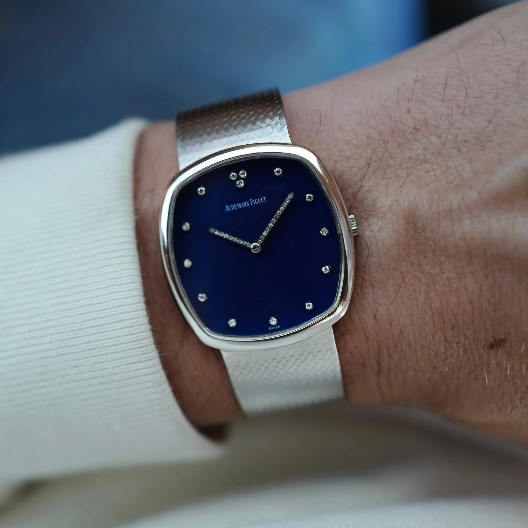 Audemars Piguet White Gold Watch Ref. 5436 with Rare Vibrant Blue Dial - Image 3