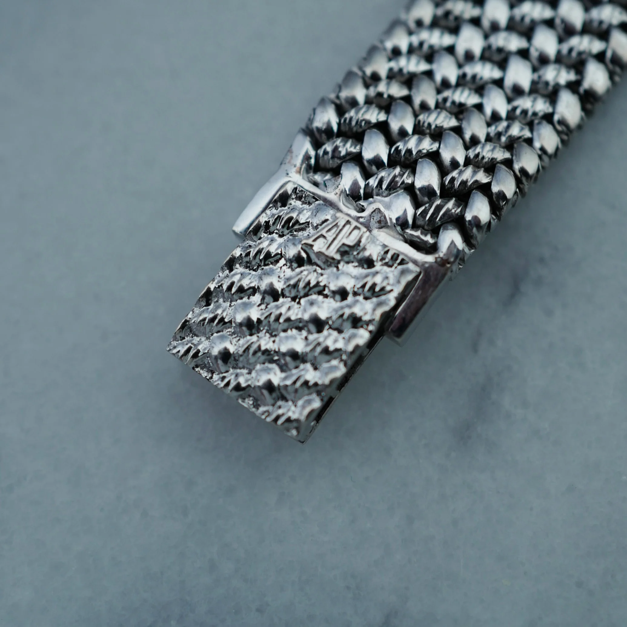 Audemars Piguet White Gold Watch with Pave Diamonds and Emeralds - Image 6
