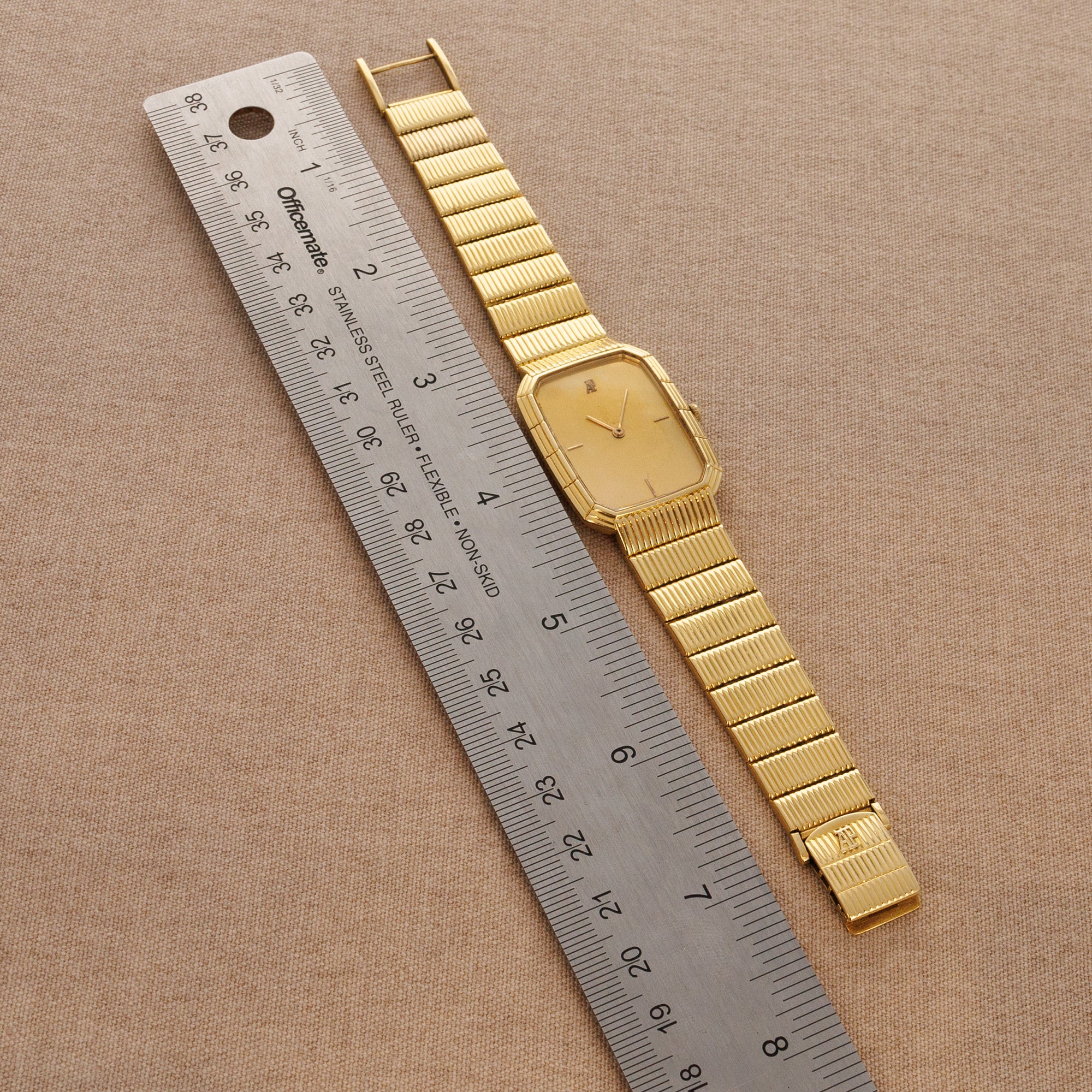 Audemars Piguet Yellow Gold Bracelet Watch - Image 4