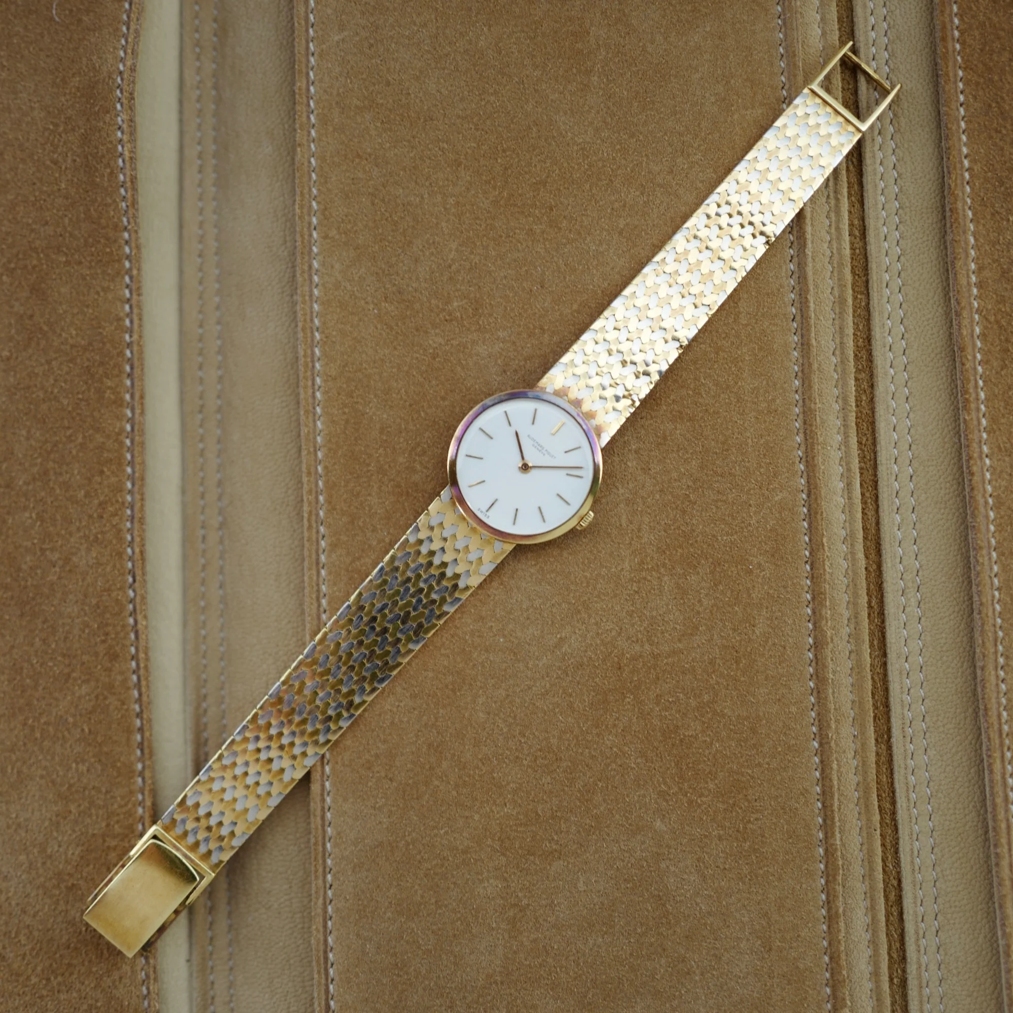 Audemars Piguet Yellow Gold Bracelet Watch - Image 4