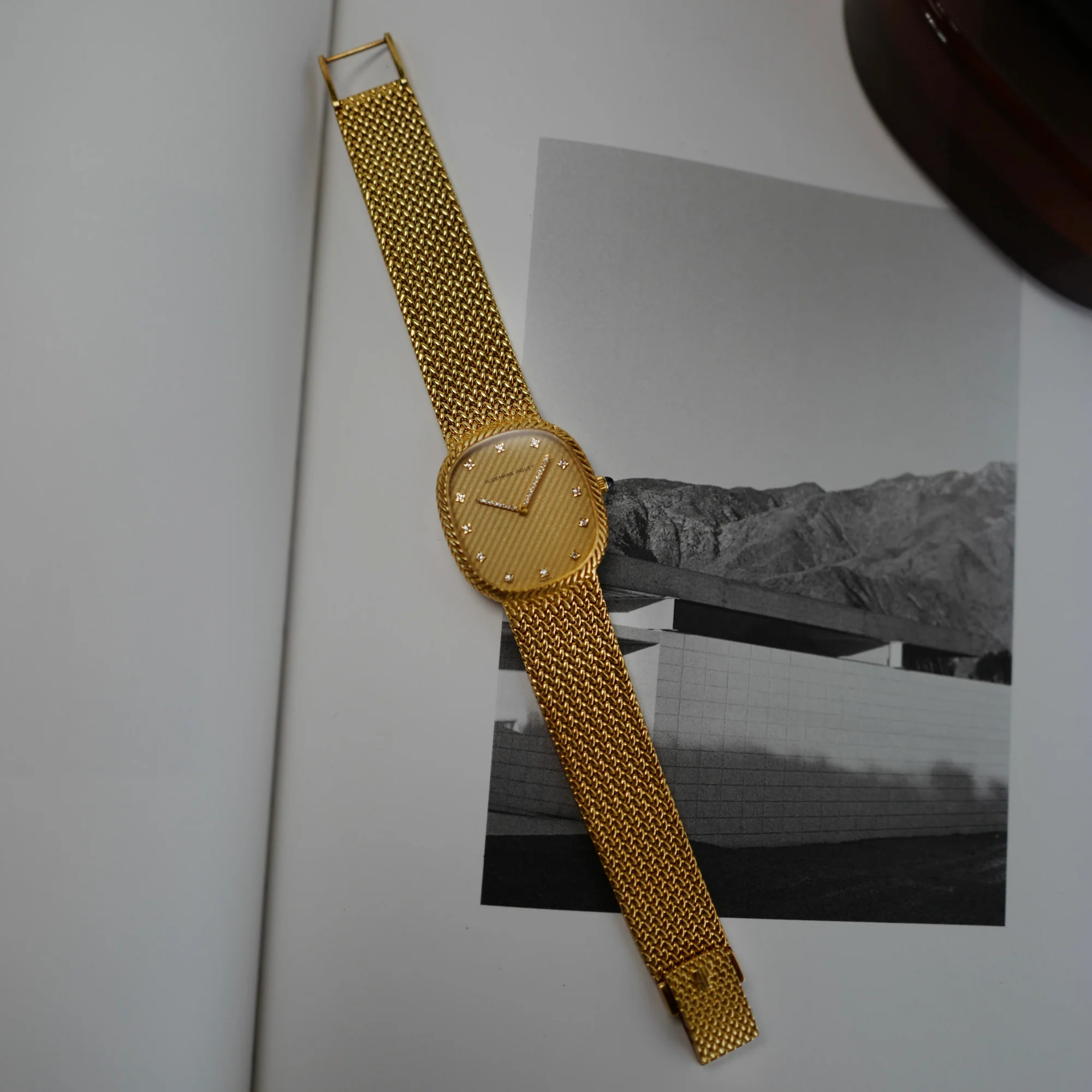 Audemars Piguet Yellow Gold Bracelet Watch Ref. 4109 - Image 7