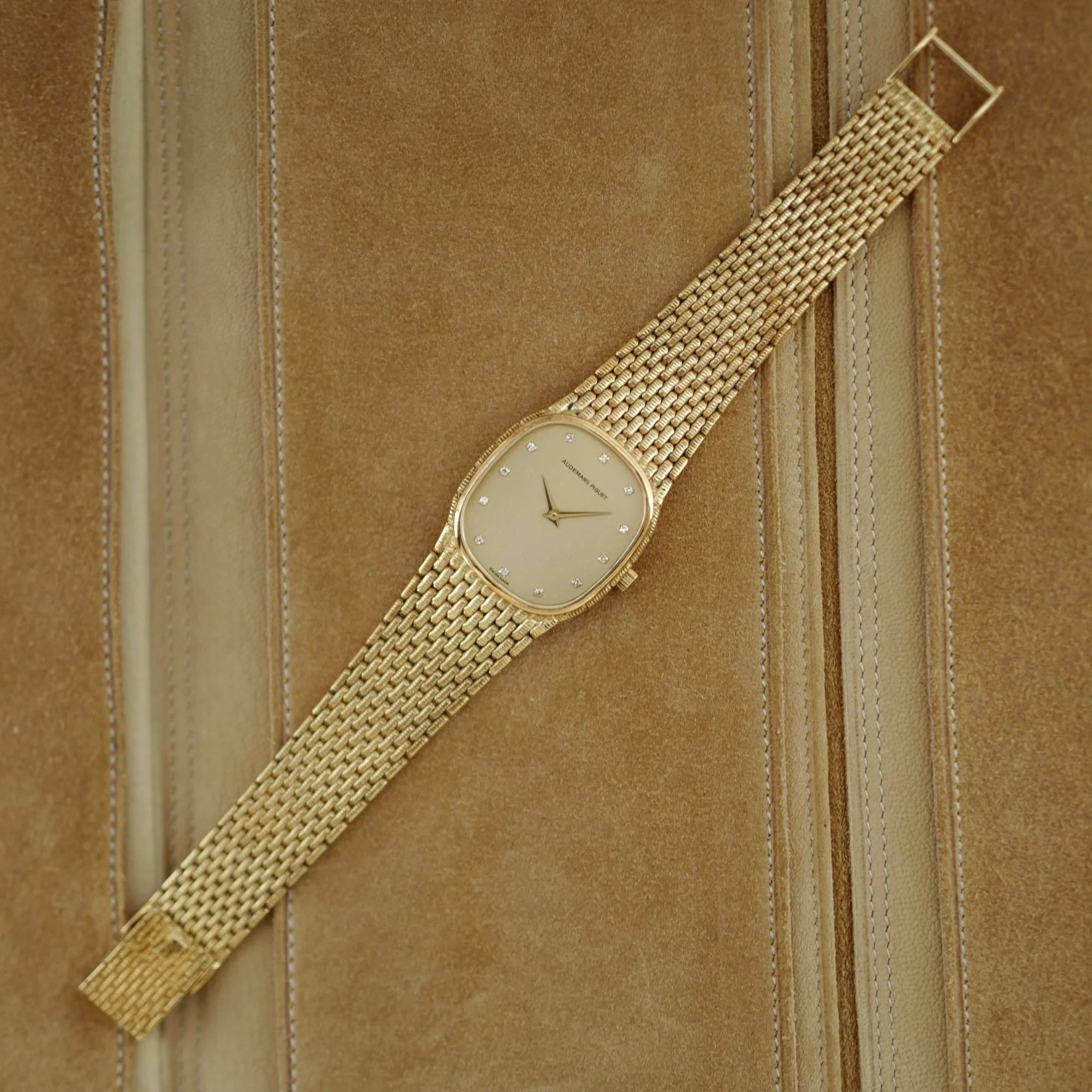 Audemars Piguet Yellow Gold Bracelet Watch Ref. BA56440 - Image 5