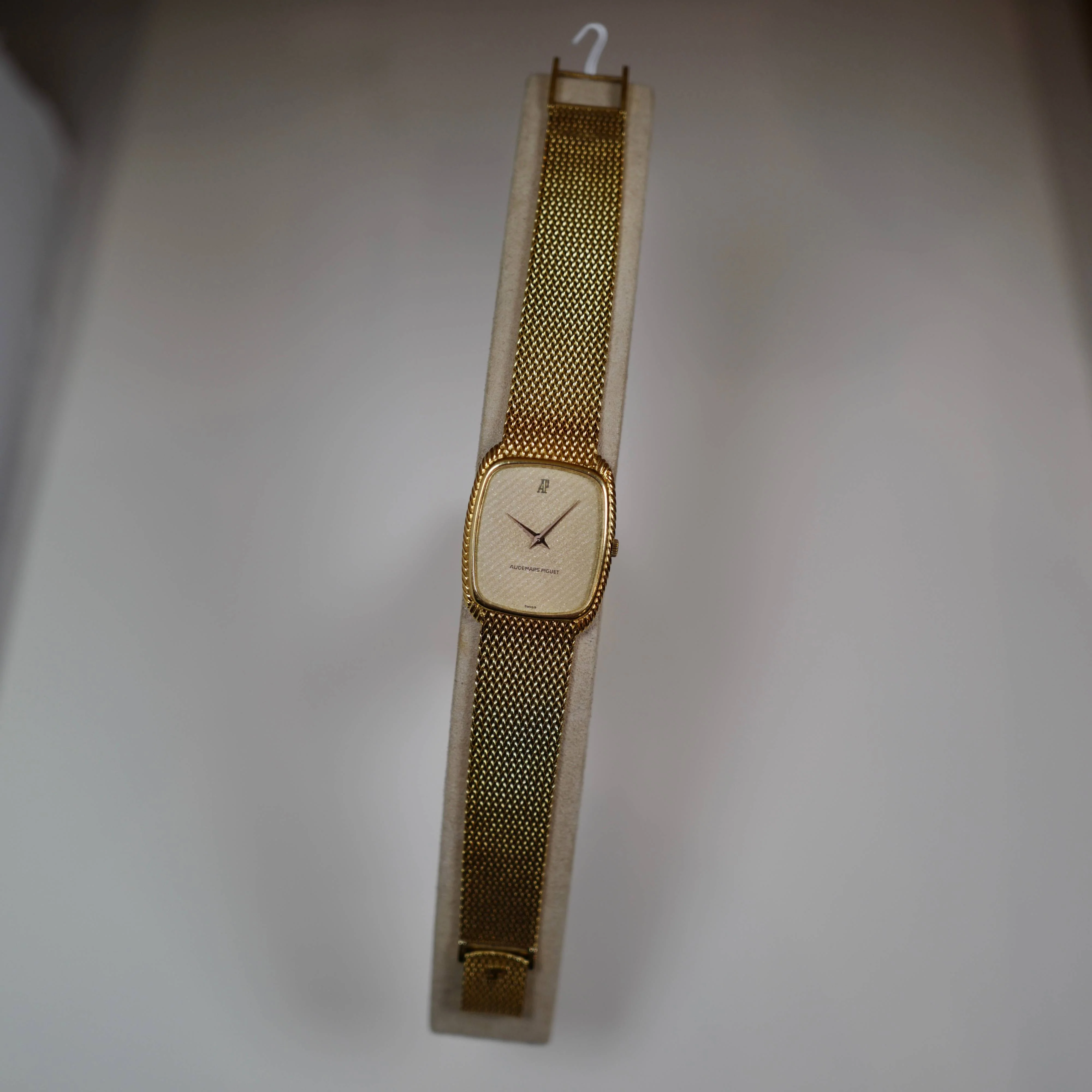 Audemars Piguet Yellow Gold Bracelet Watch with Rare Striped Dial - Image 4