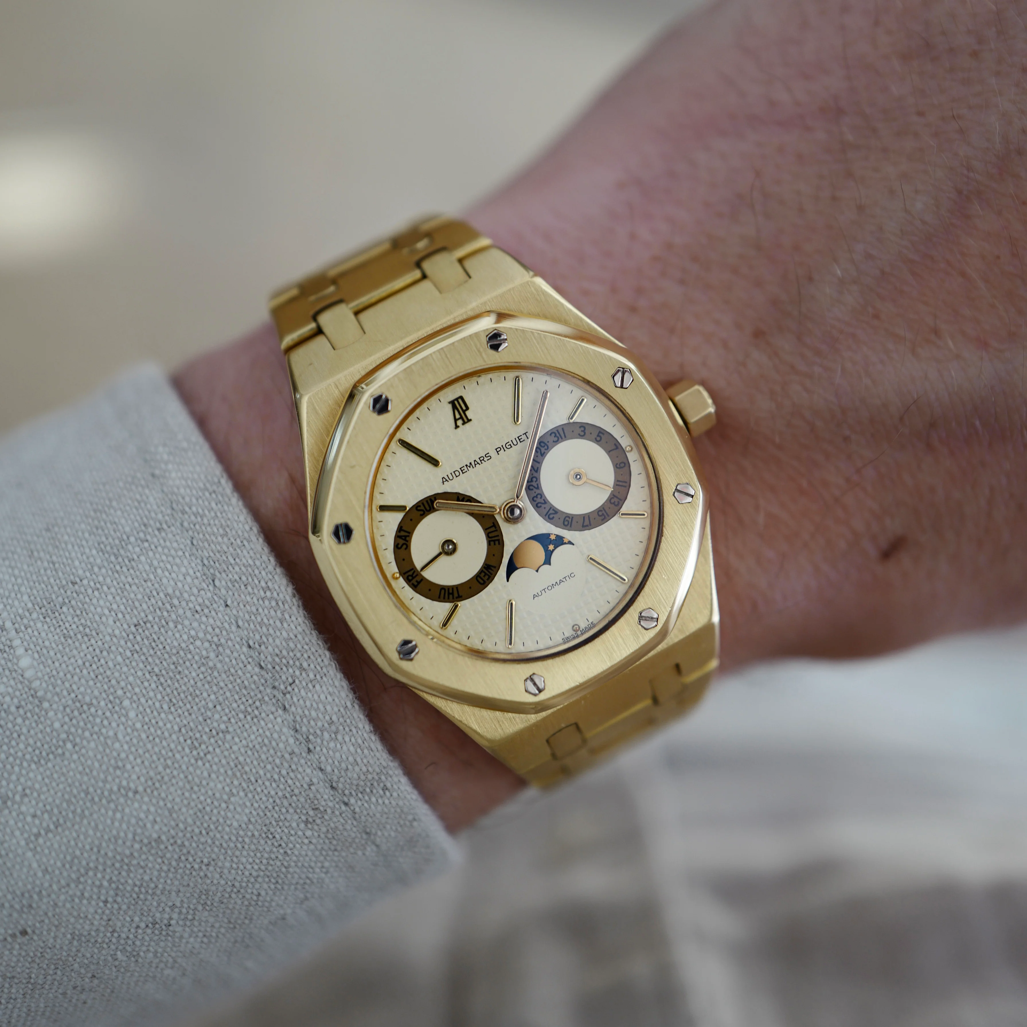 Audemars Piguet Yellow Gold, Day-Date, Moonphase Royal Oak Watch Ref 25594 - Image 6