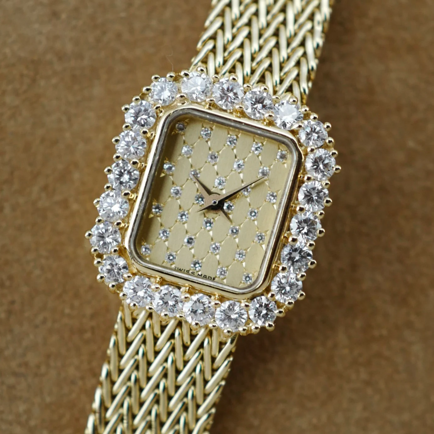Audemars Piguet Yellow Gold Ladies Watch with Original Diamonds - Image 2