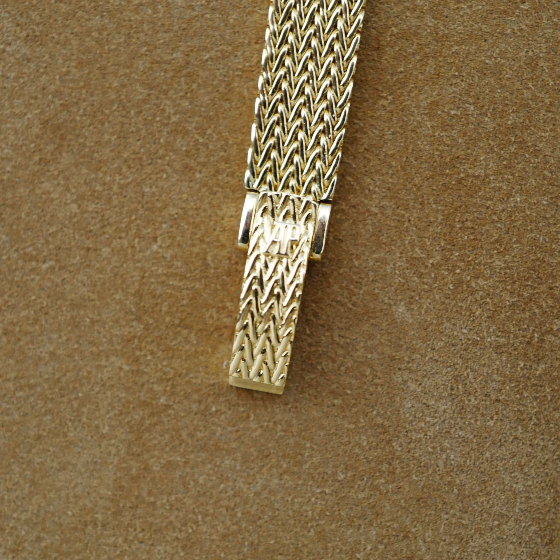 Audemars Piguet Yellow Gold Ladies Watch with Original Diamonds - Image 4