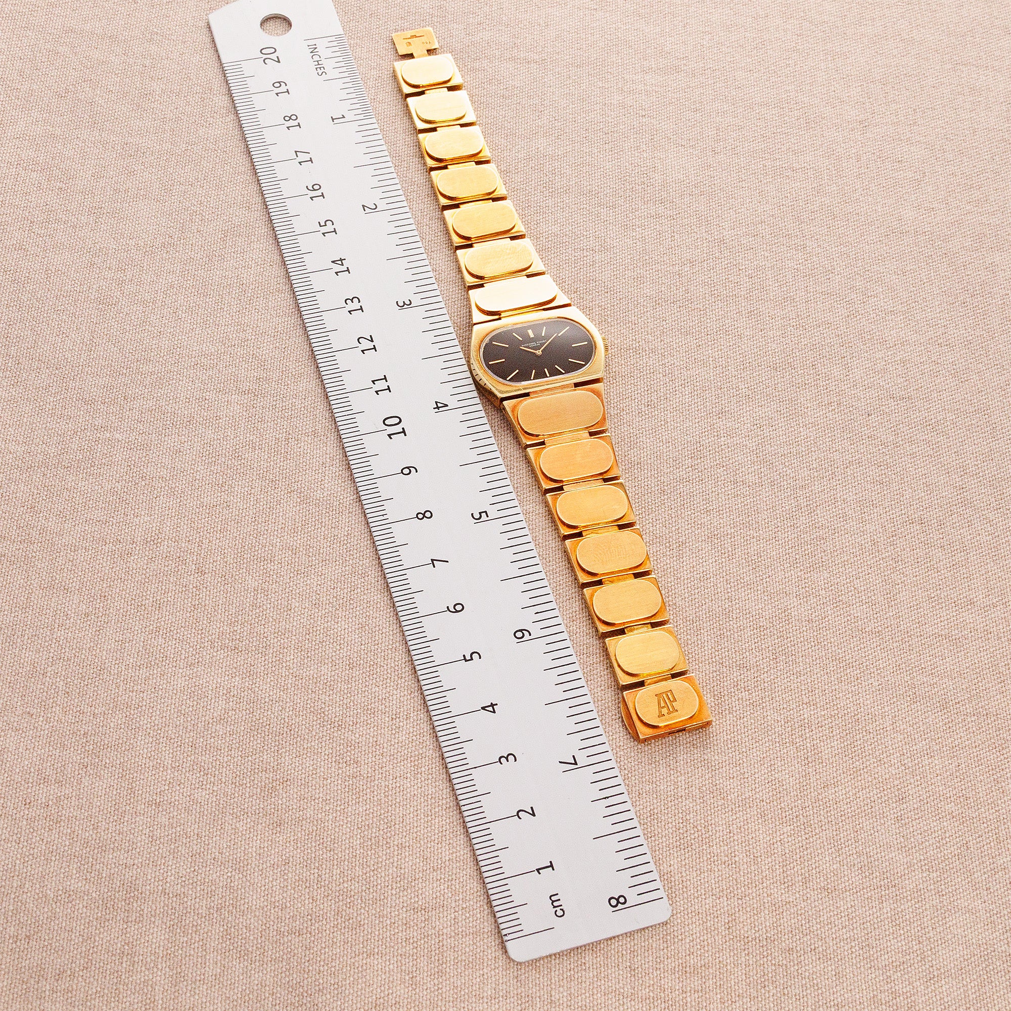 Audemars Piguet Yellow Gold Modernist Bracelet Watch - Image 6