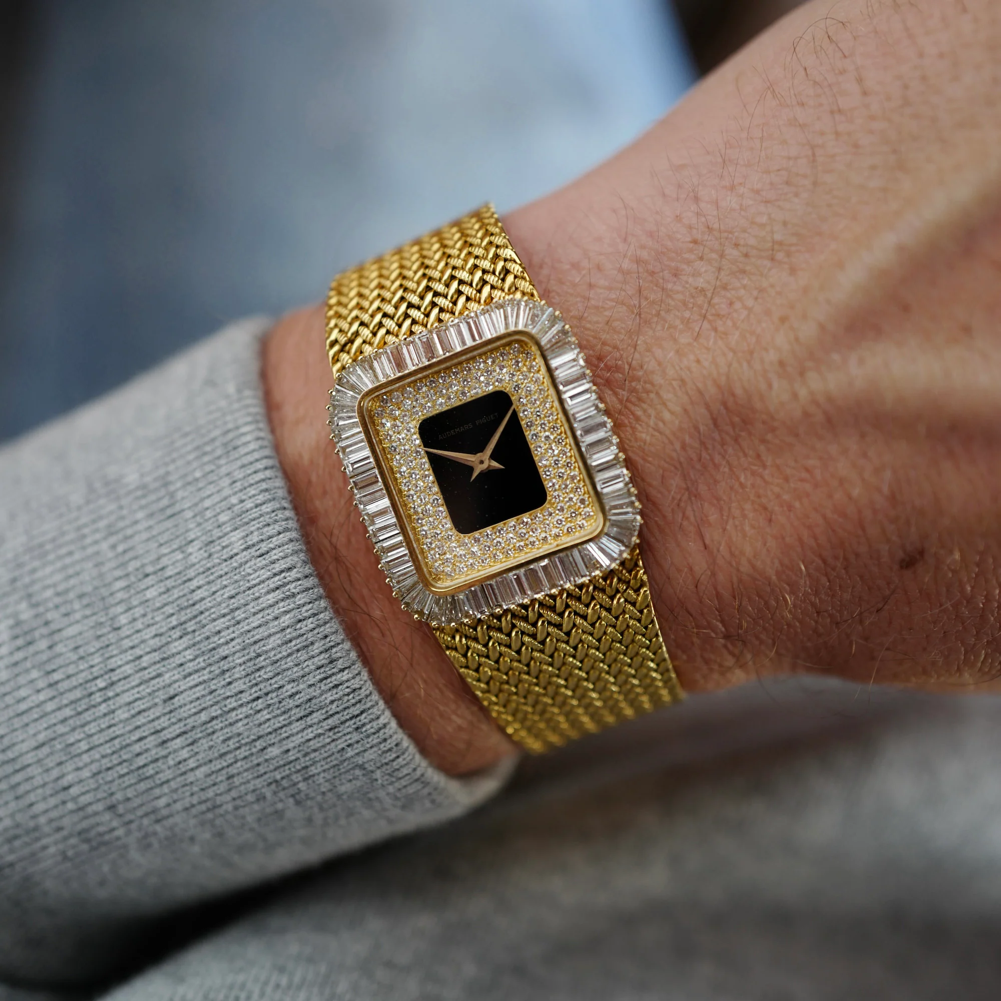 Audemars Piguet Yellow Gold Onyx Diamond (New Arrival)