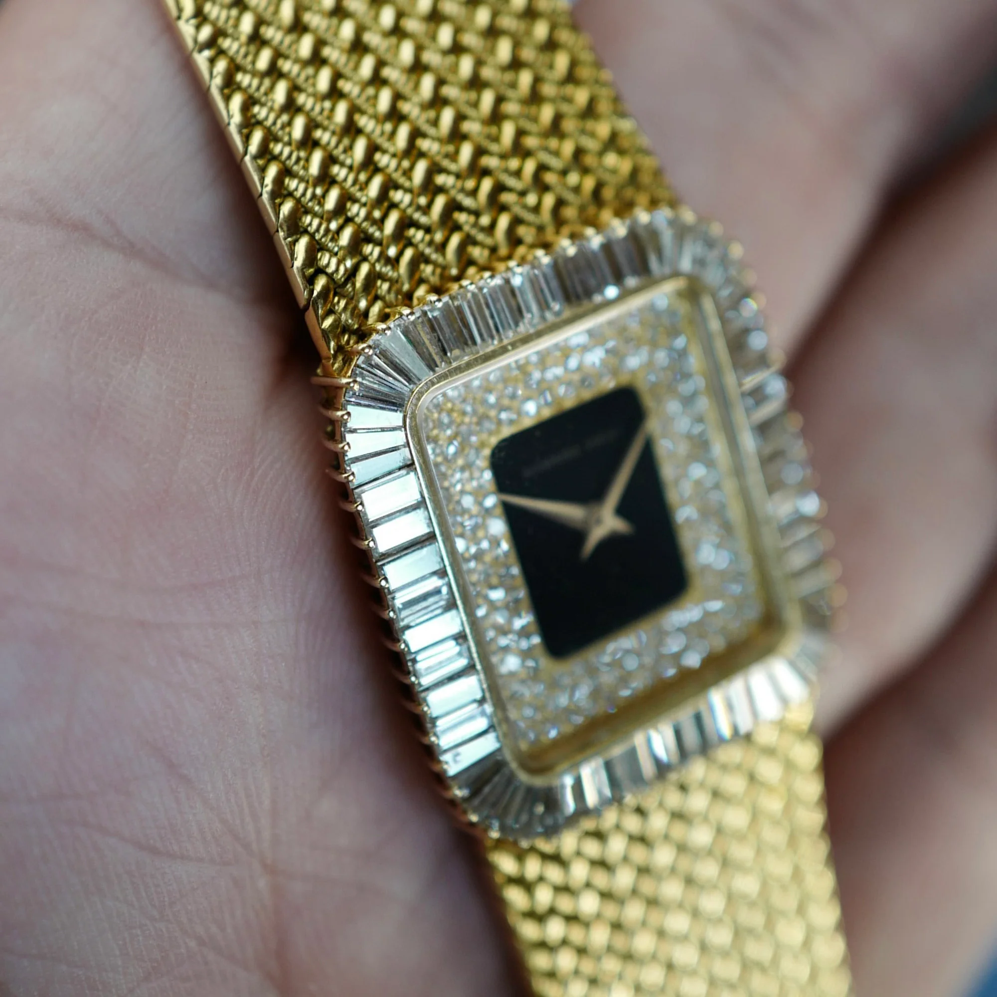 Audemars Piguet Yellow Gold Onyx Diamond (New Arrival) - Image 2