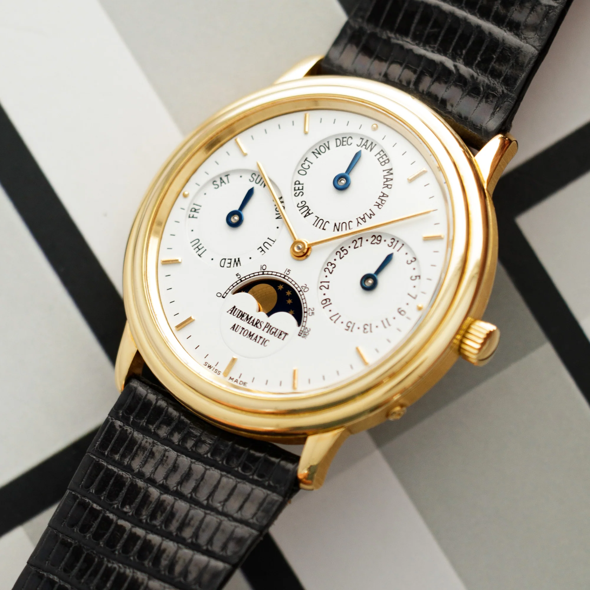 Audemars Piguet Yellow Gold Quantieme Perpetual Ref. 25657 - Image 2