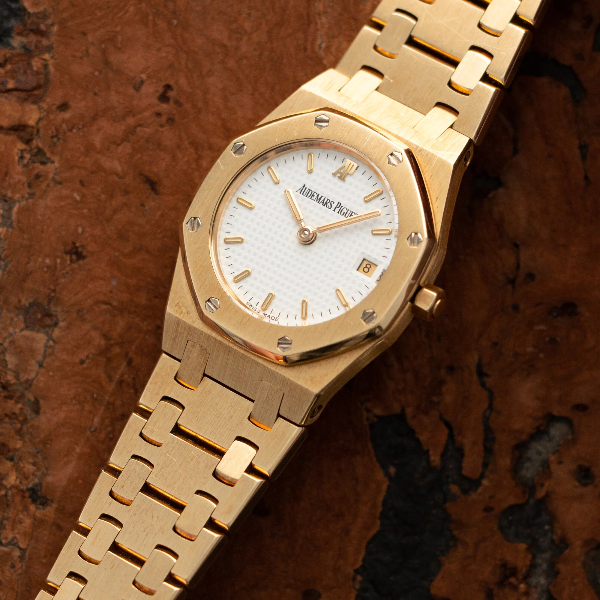 Audemars Piguet Yellow Gold Royal Oak, Ref. 66270 - Image 2