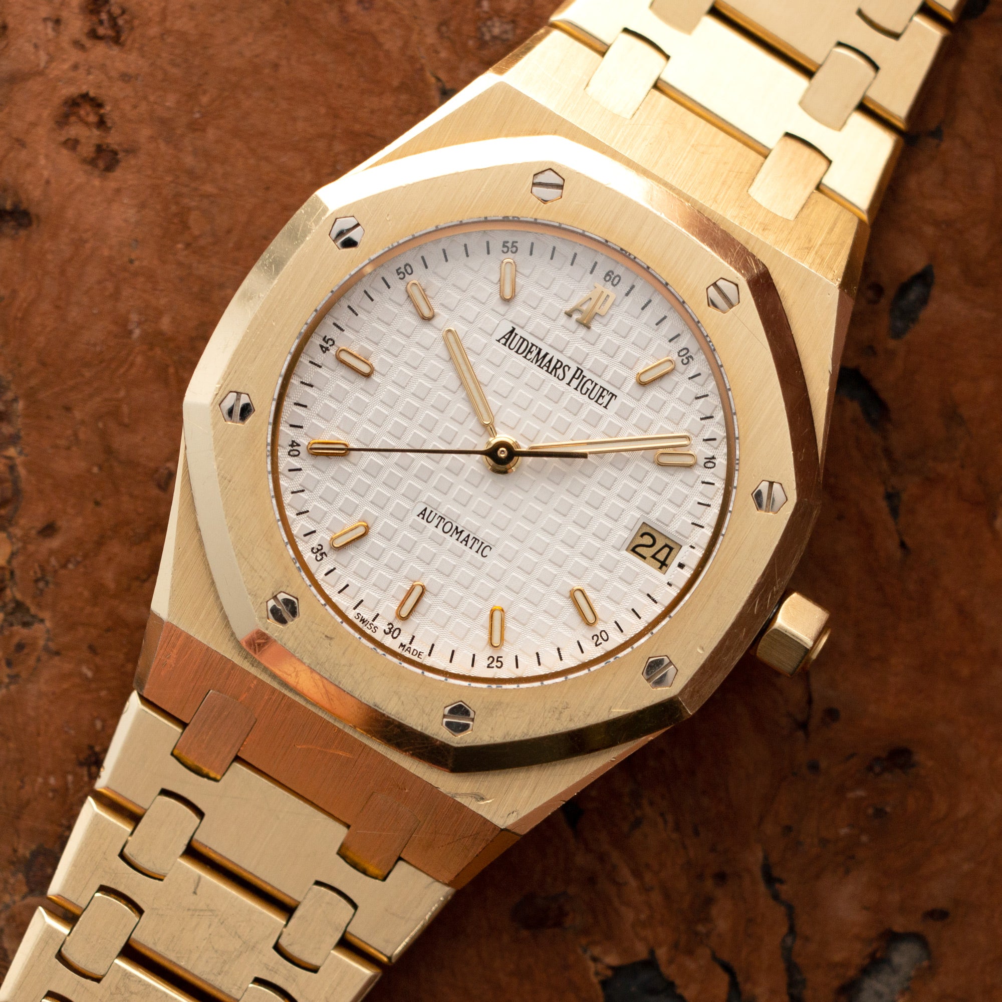 Audemars Piguet Yellow Gold Royal Oak Automatic Watch Ref. 14790 - Image 2