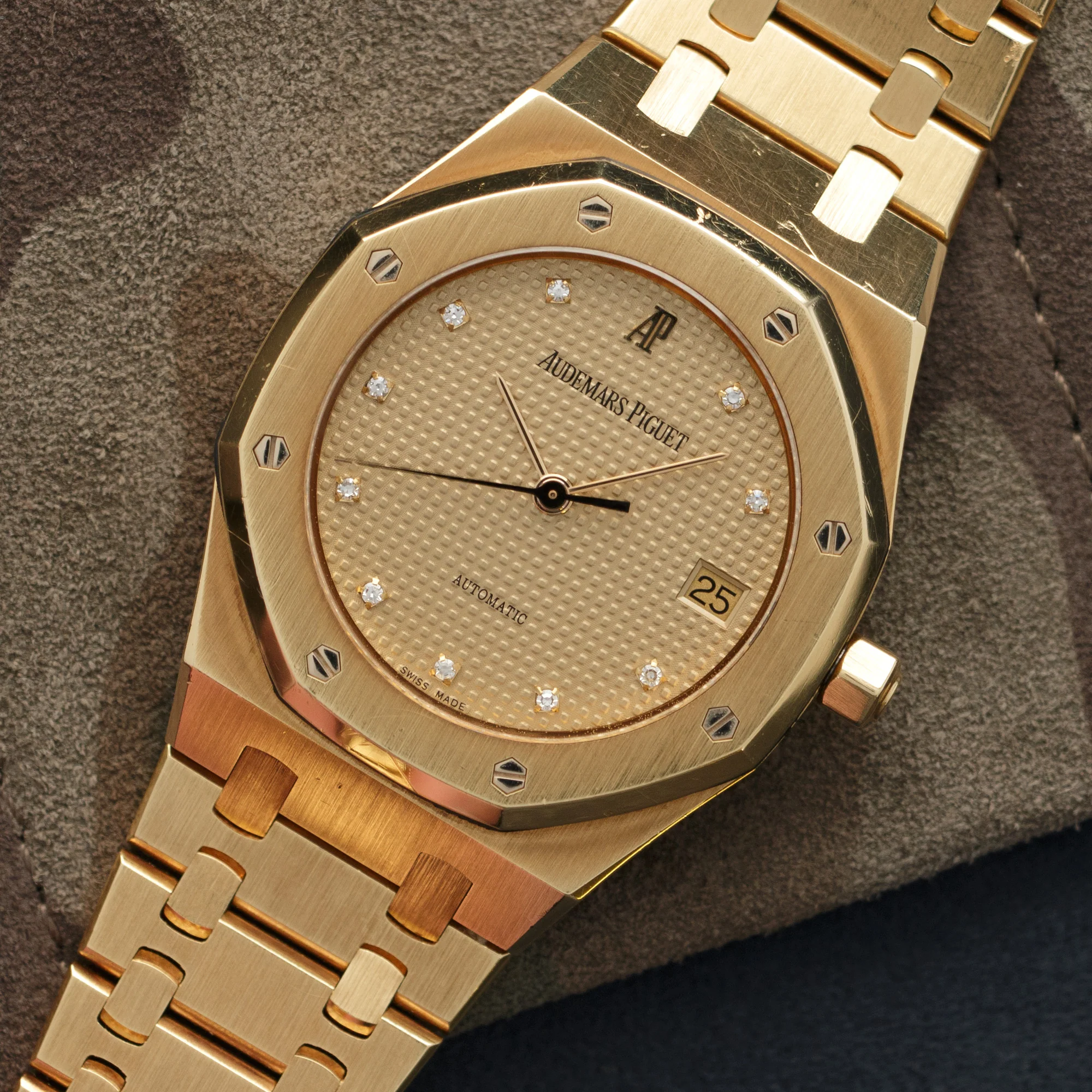 Audemars Piguet Yellow Gold Royal Oak Diamond Watch Ref. 15000 - Image 2