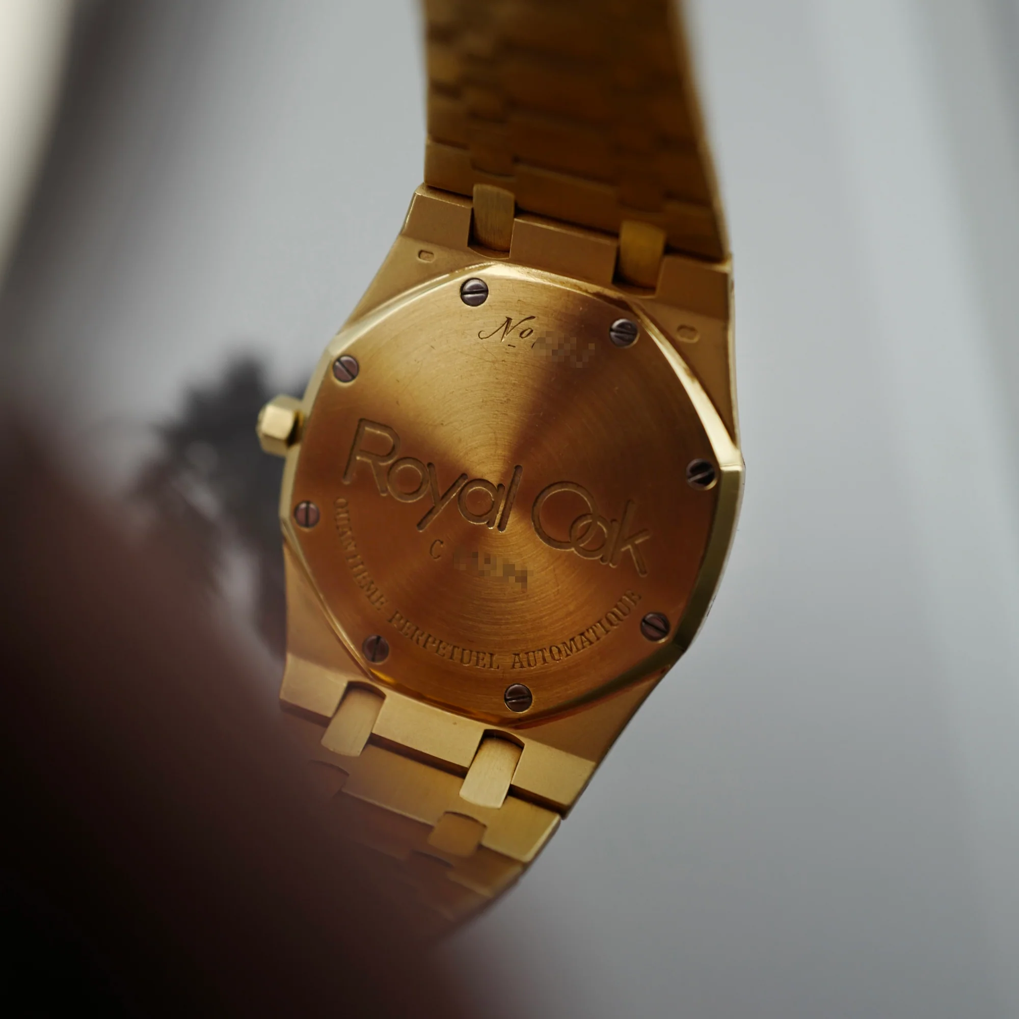Audemars Piguet Yellow Gold Royal Oak Perpetual Watch Ref. 25554BA in Outstanding Original Condition - Image 7
