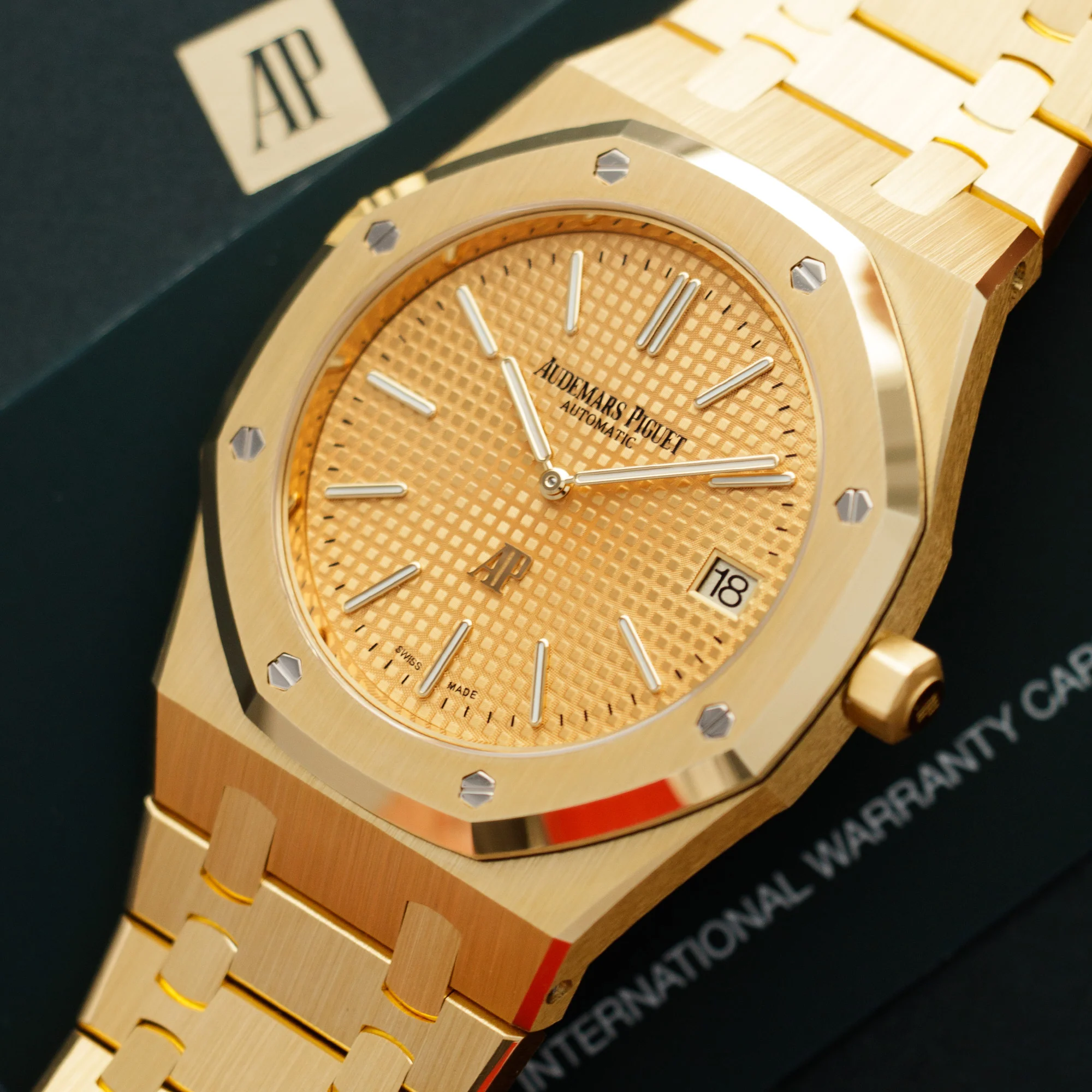 Audemars Piguet Yellow Gold Royal Oak Ref. 15202 - Image 2