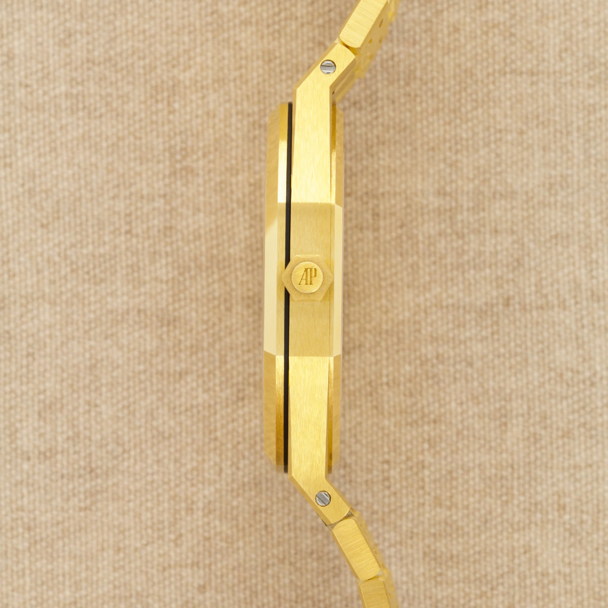 Audemars Piguet Yellow Gold Royal Oak Ref. 15202 - Image 7