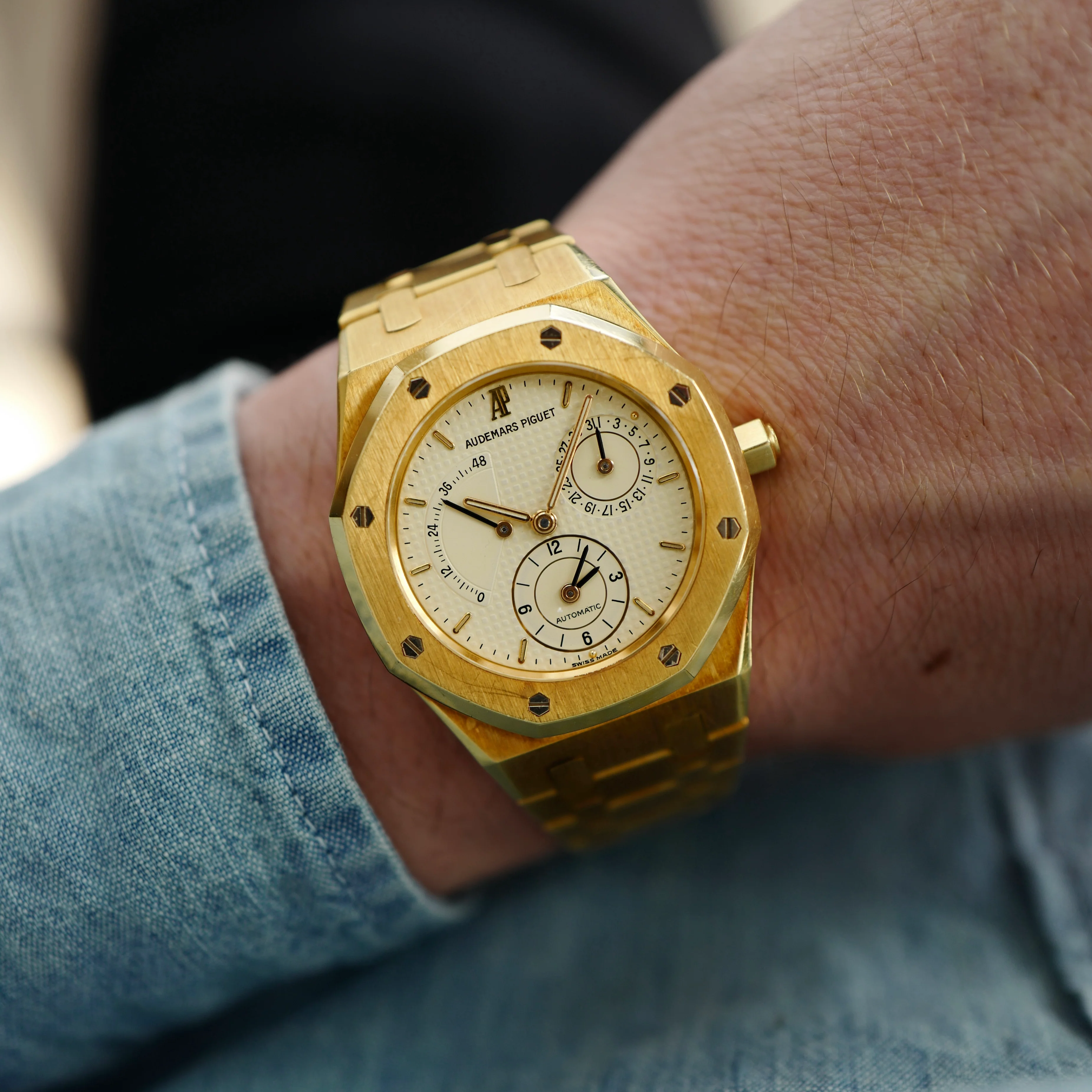 Audemars Piguet Yellow Gold Royal Oak Ref. 25730 with Cream Dial - Image 6