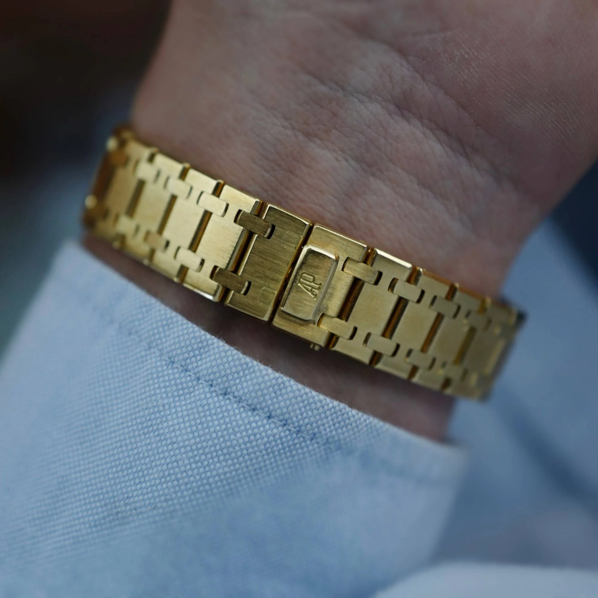 Audemars Piguet Yellow Gold Royal Oak Ref. 56303 - Image 8