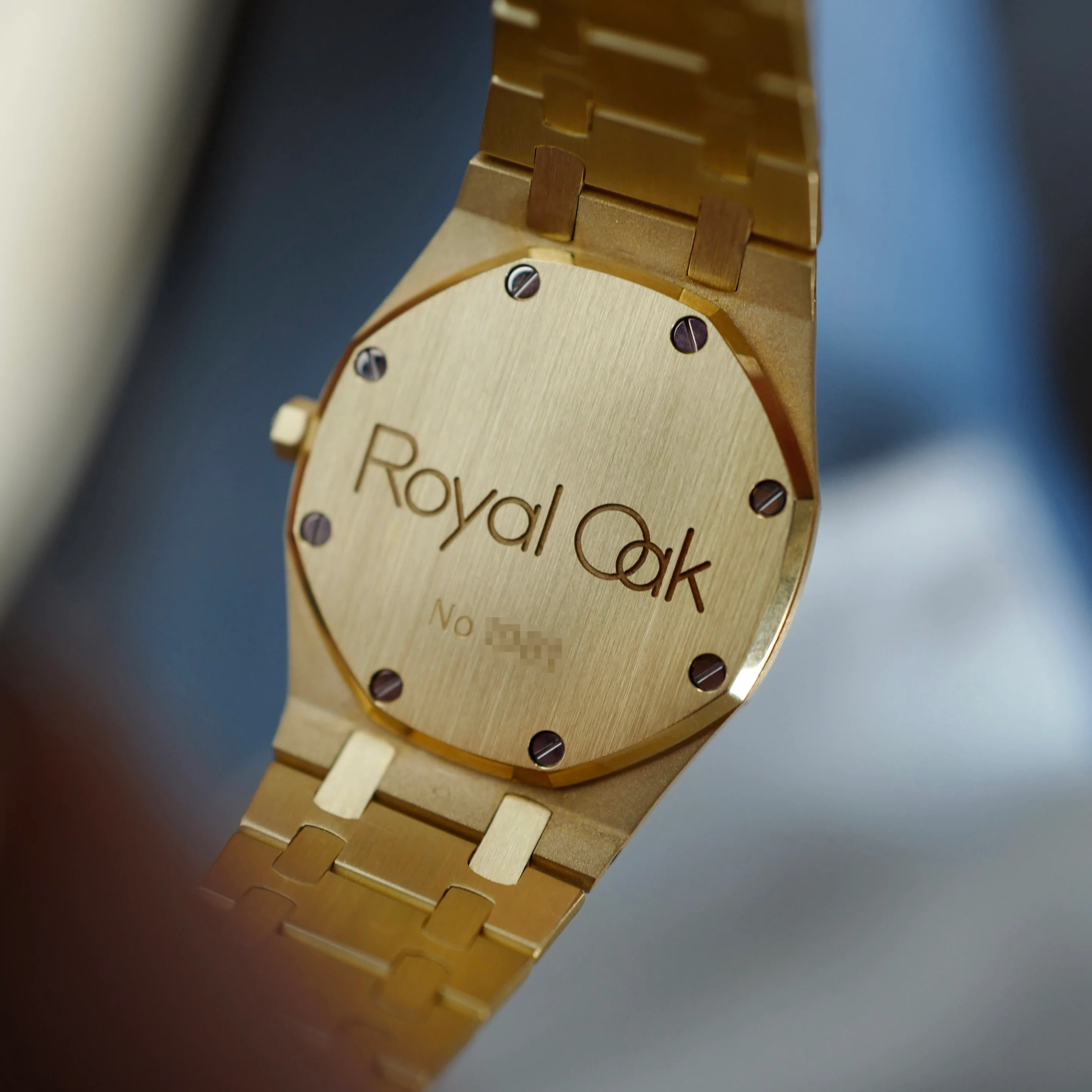 Audemars Piguet Yellow Gold Royal Oak Watch Ref. 4100 with Khanjar Emblem of Oman - Image 9