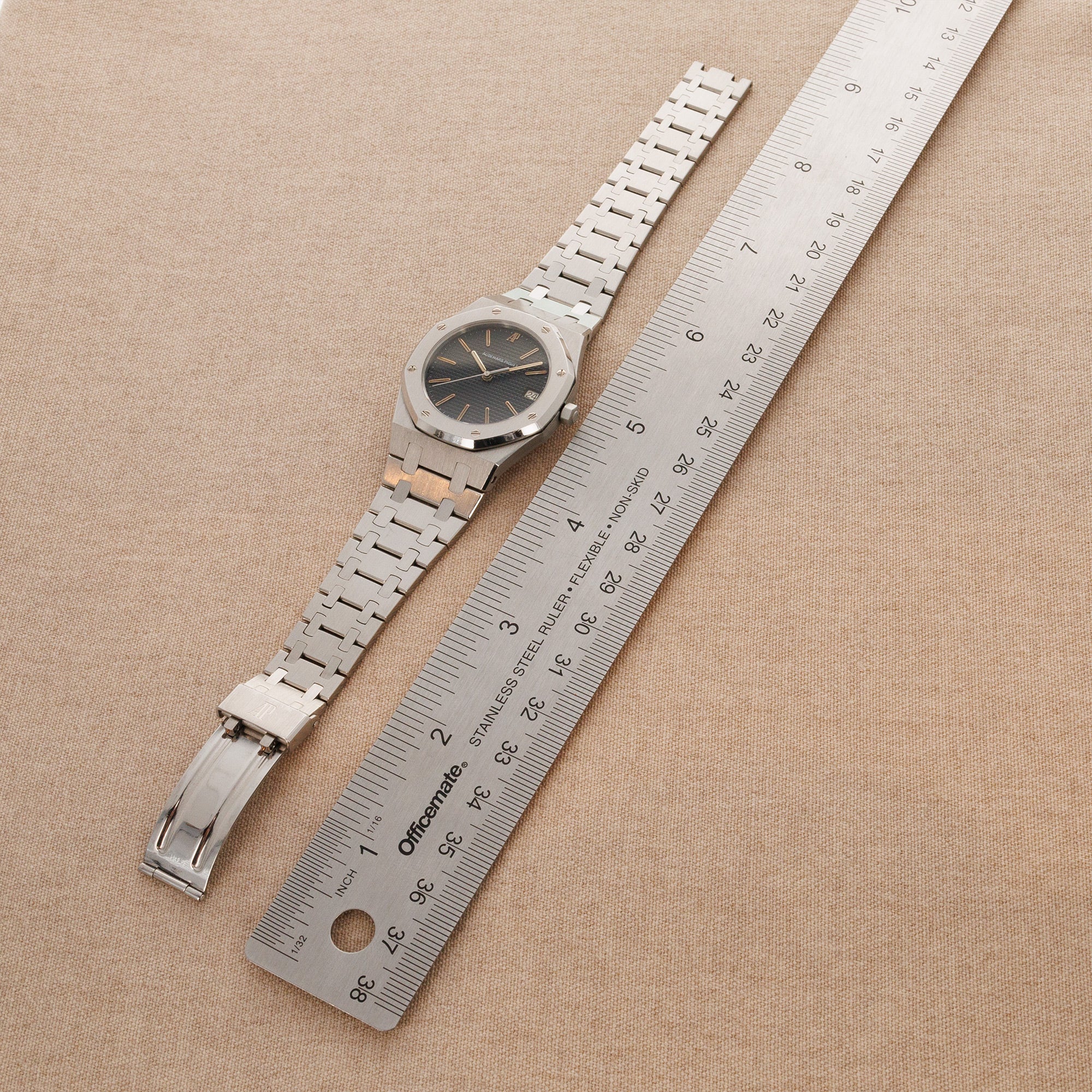 Audemars Piguet Steel Royal Oak Automatic Ref. 56023 - Image 5