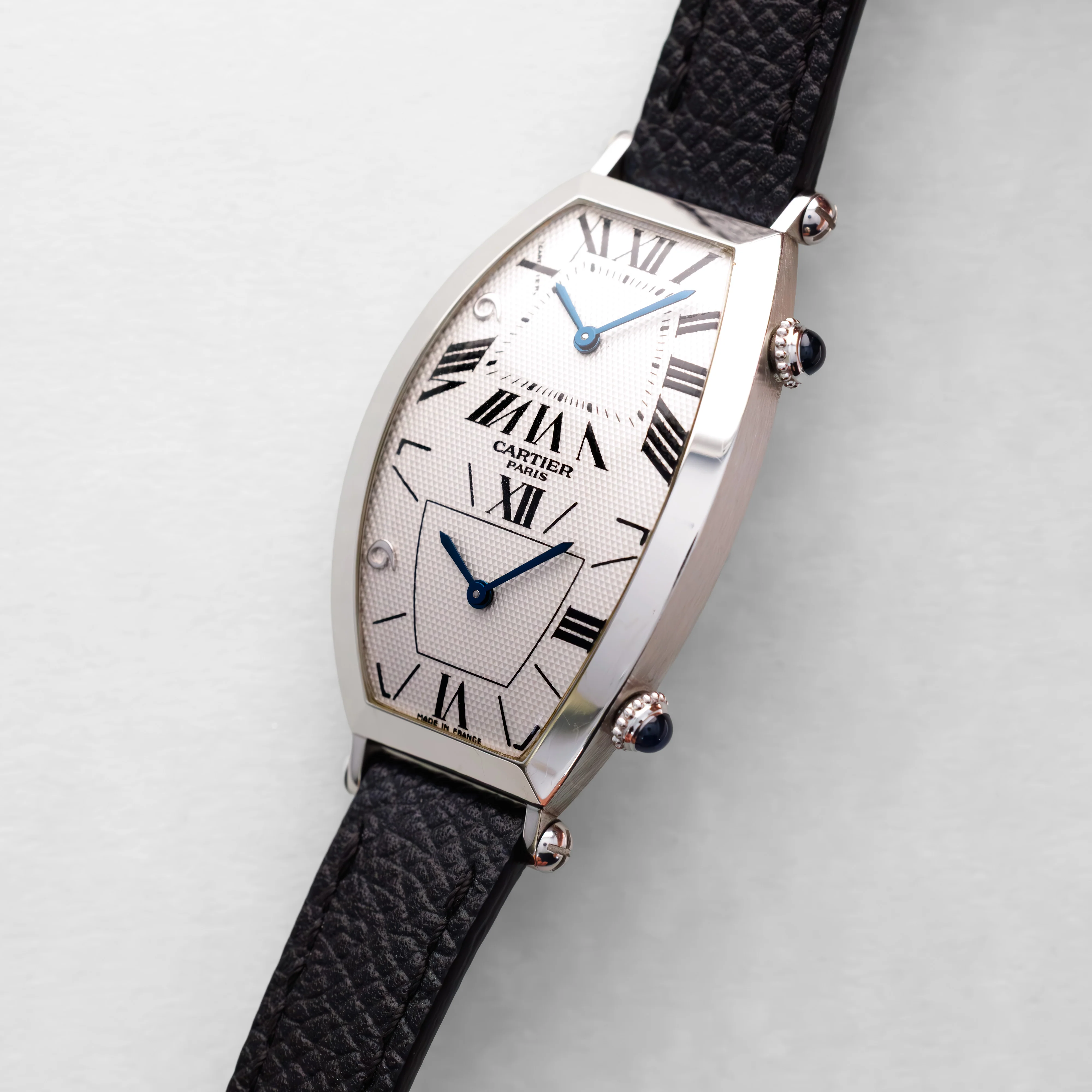 Cartier Platinum Tonneau Double Fuseau Ref. 2487, Macau Edition 1999 - Image 2