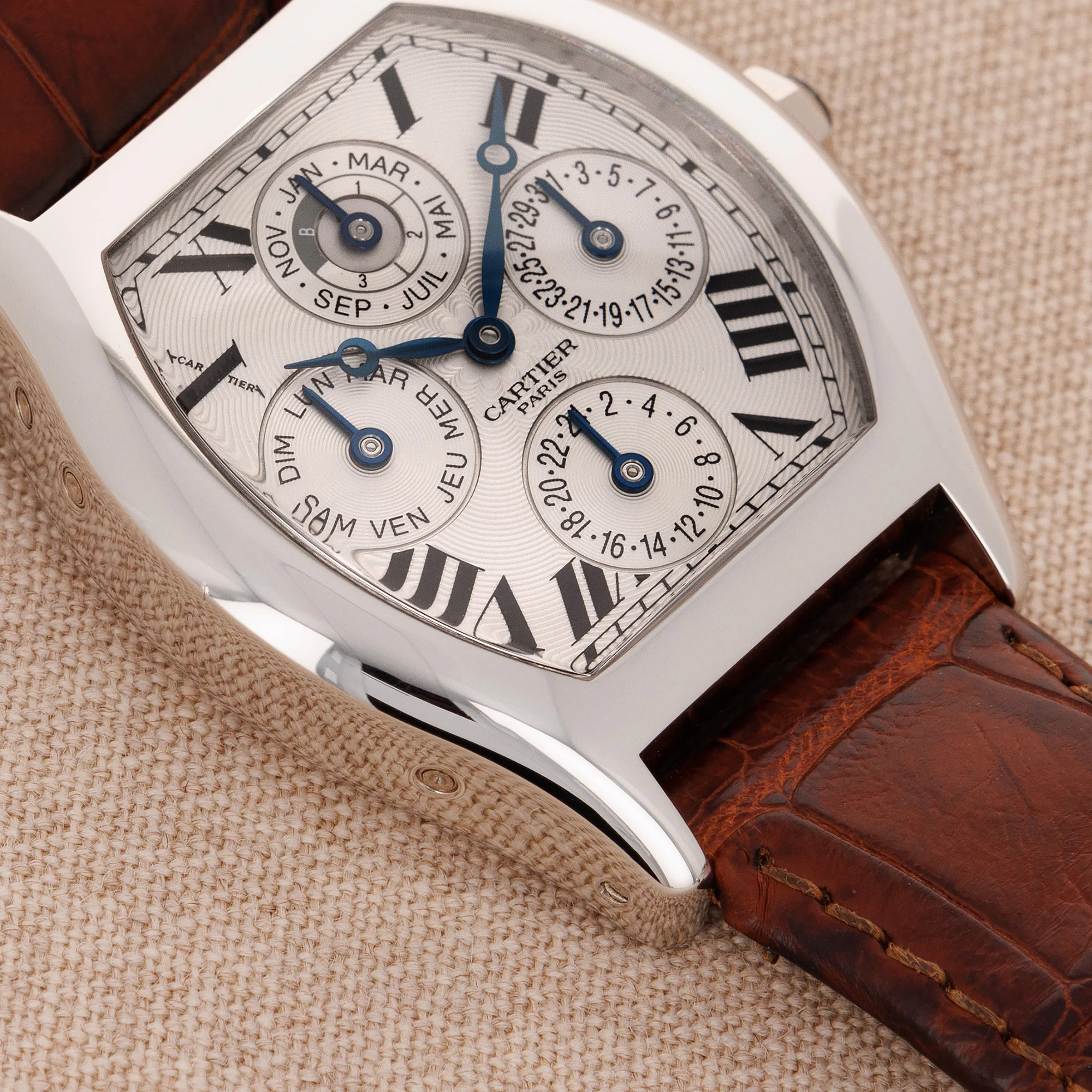 Cartier Platinum Tortue Perpetual Calendar CPCP Watch Ref. 2646 - Image 4