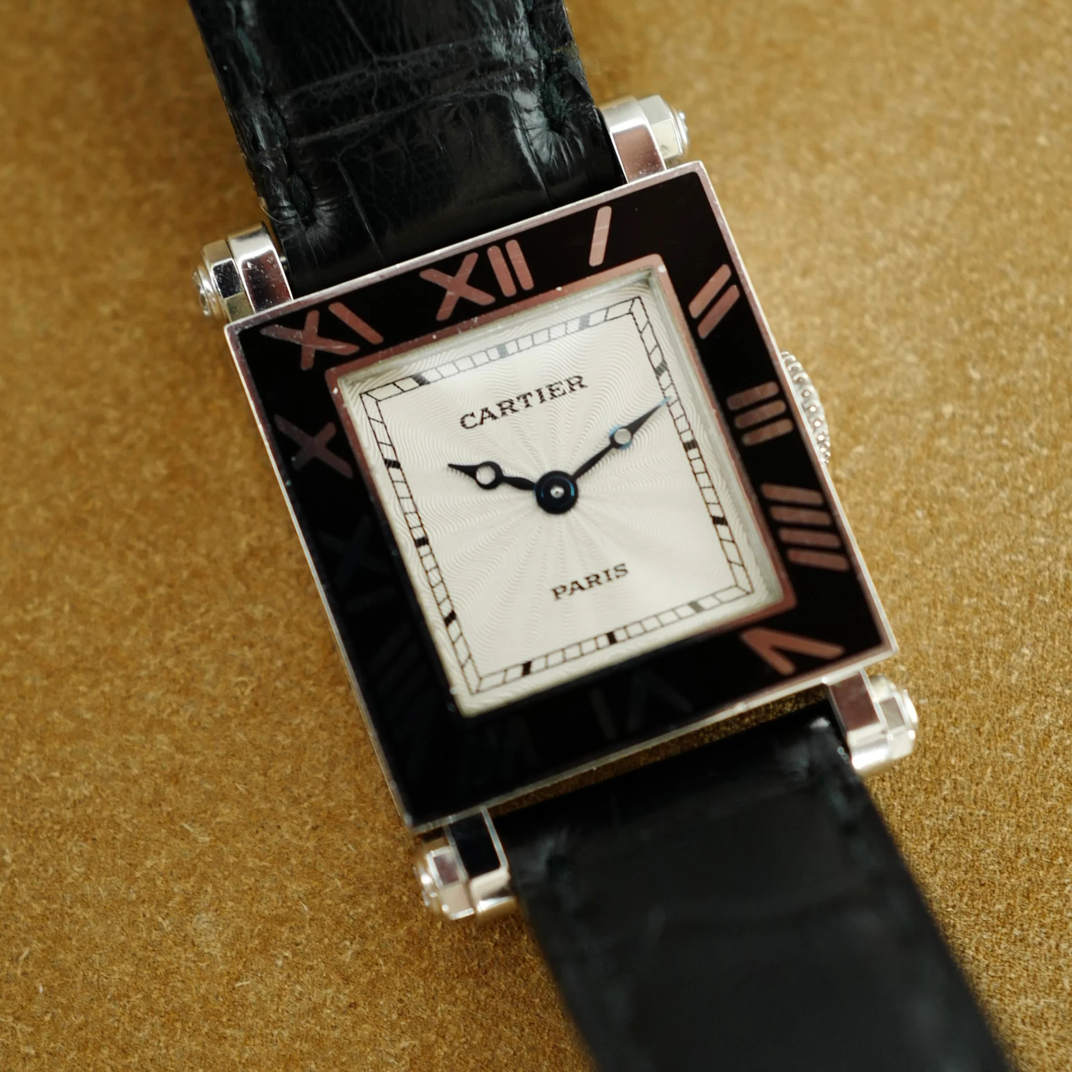 Cartier White Gold Rectangulaire a Pattes Vis Armurier Enamel Tank Watch - Image 4