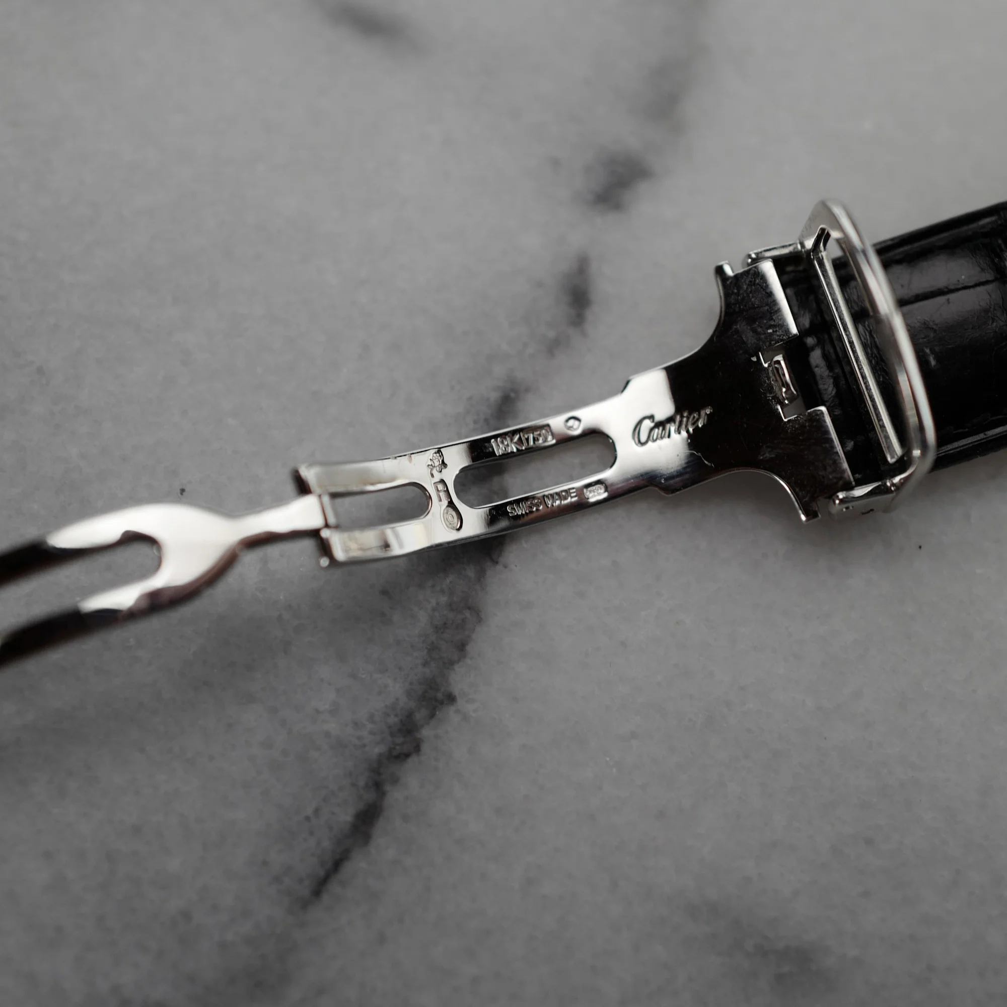 Cartier White Gold Tortue Ref. WGTO0003 with Original Baguette Diamonds - Image 9